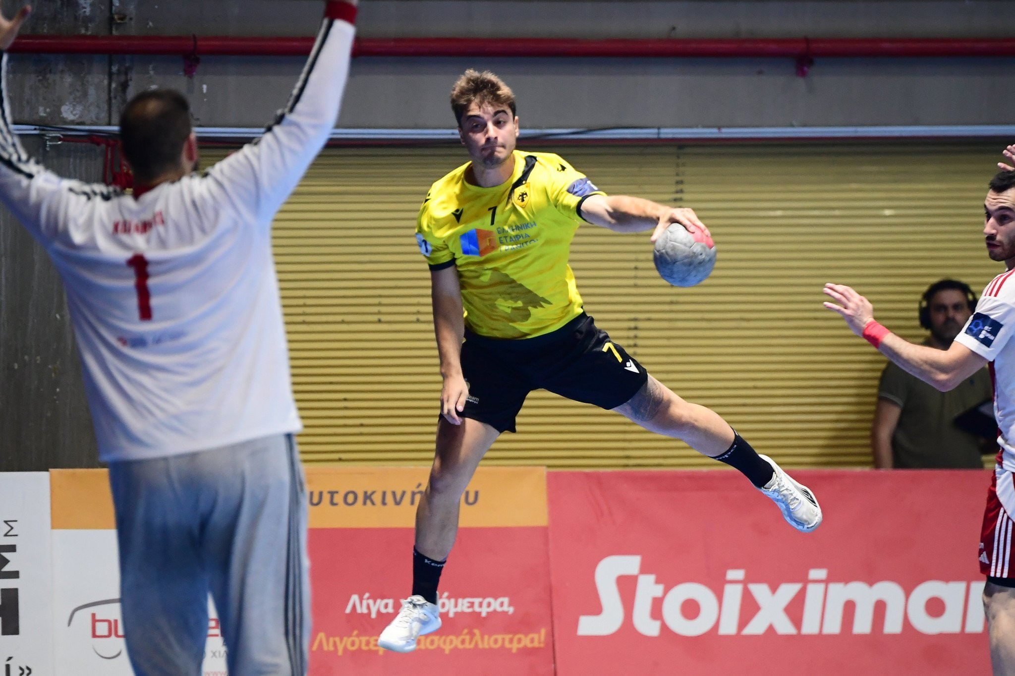 Πού θα δείτε τον τελικό του Σούπερ Καπ ανάμεσα σε Ολυμπιακό και ΑΕΚ