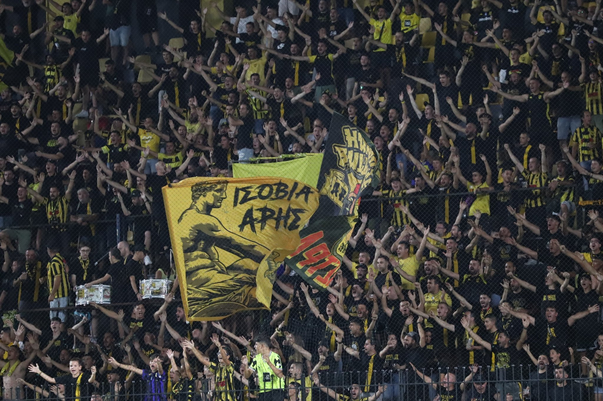 SUPER 3: «Δισεκατομμυριούχος επιχειρηματίας ενδιαφέρεται για την ΠΑΕ Άρης»