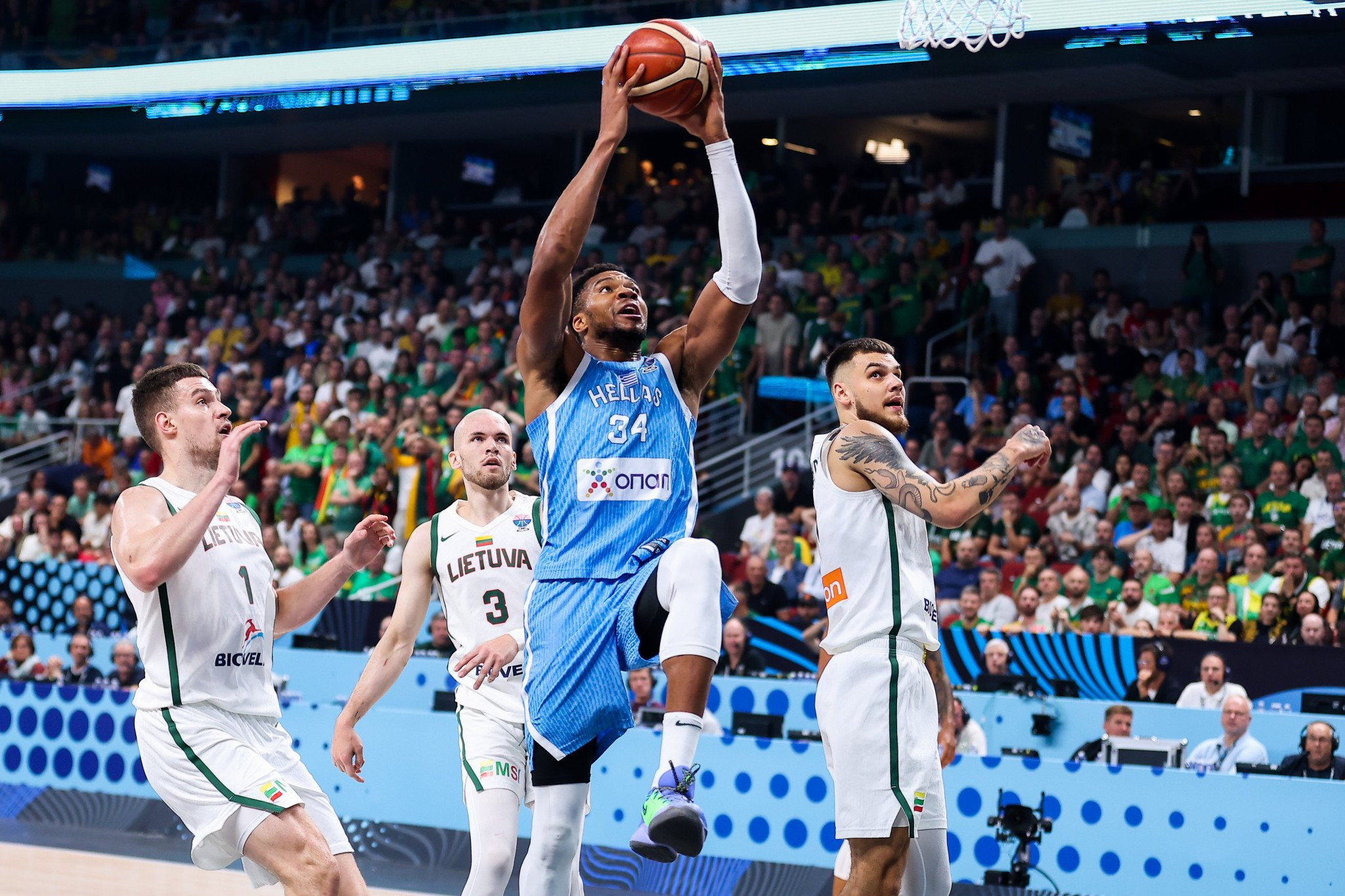 Η ΕΡΤ κυριάρχησε απόλυτα όσον αφορά την τηλεθέαση λόγω του Ελλάδα - Λιθουανία