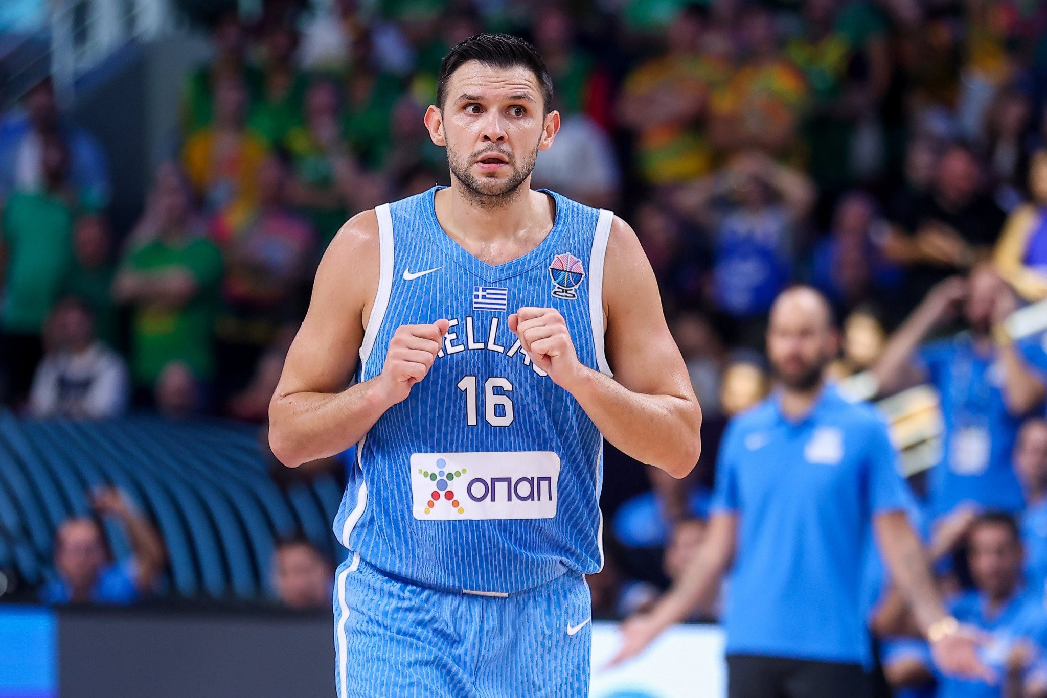 Συγκλονιστικός Παπανικολάου - Υπερασπίστηκε την Εθνική ποδοσφαίρου