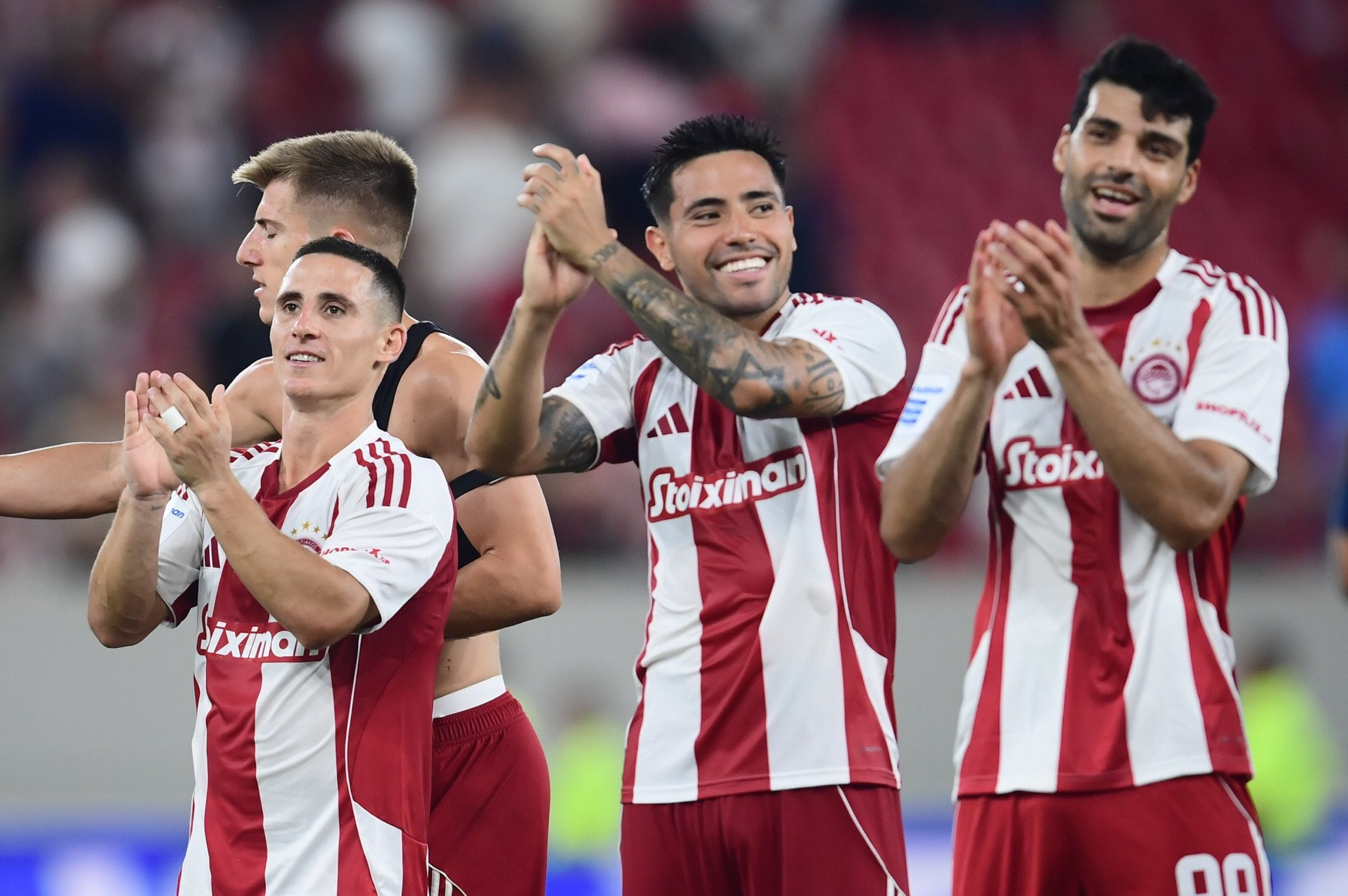 Ποντένσε και Ταρέμι έδειξαν με το «καλησπέρα» ότι ήρθαν για να κουνήσουν το... σεντόνι με τ' αστέρια