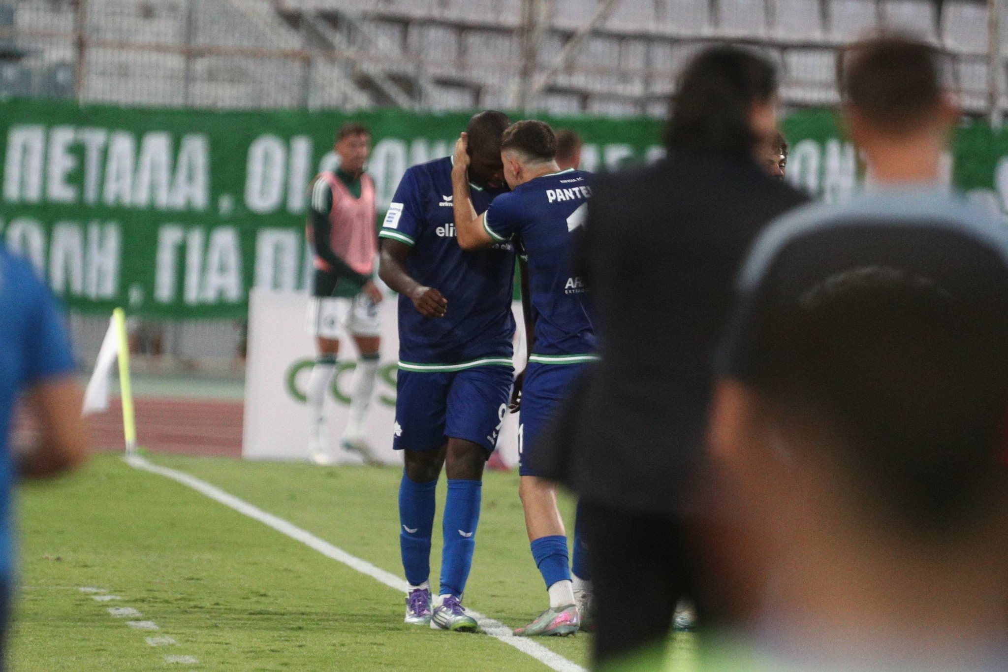 Απίθανη προσπάθεια του Τετέη, η Κηφισιά ισοφαρίζει τον Παναθηναϊκό με τον Παντελίδη (video)