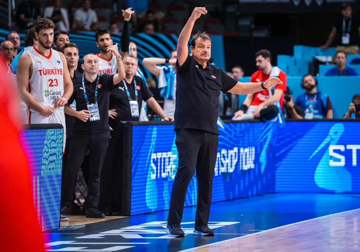 Μία κίνηση γεμάτη νόημα από τον Αταμάν στο Ελλάδα-Τουρκία (video)