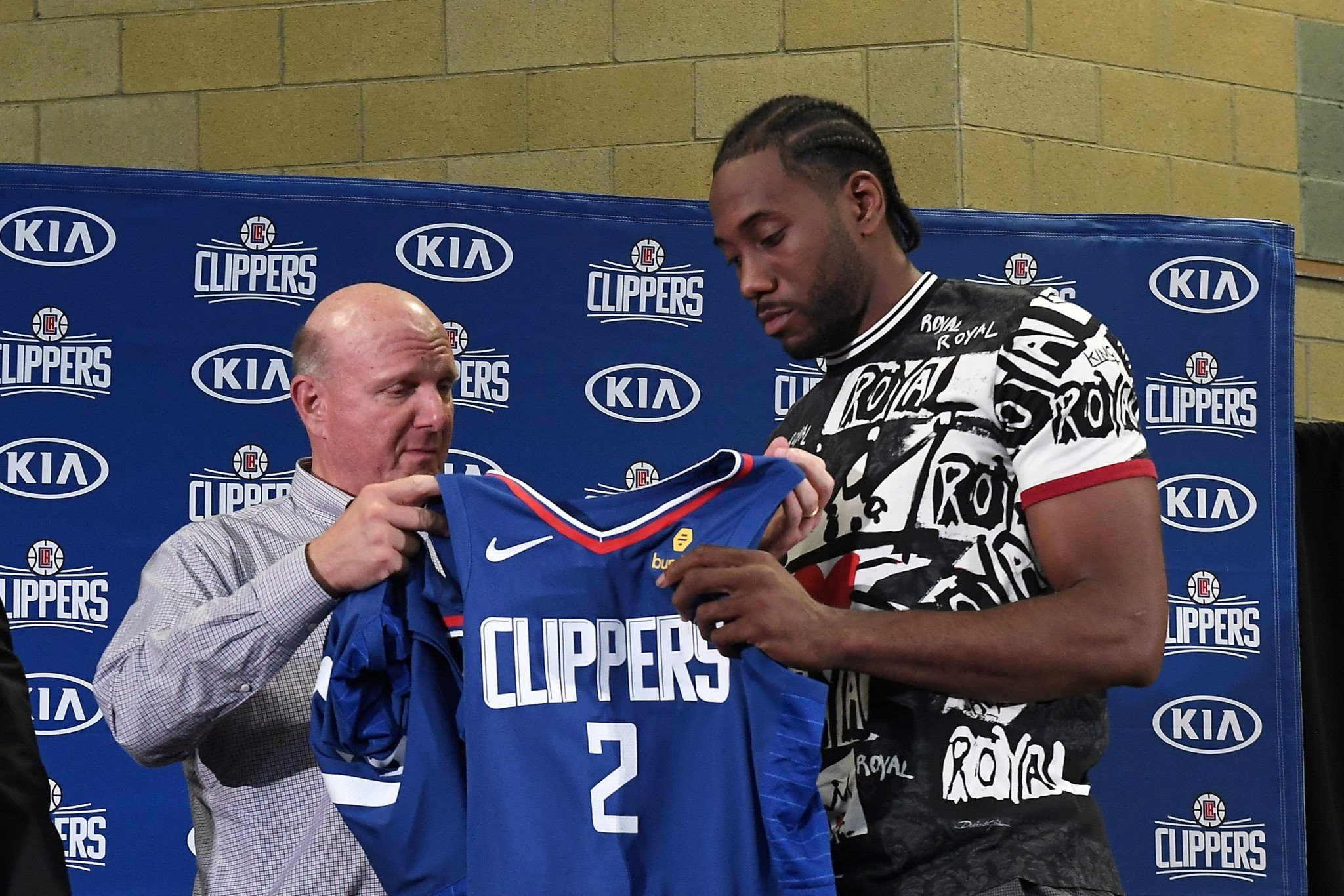 Aποκαλυπτικά στοιχεία για την υπόθεση διαφθοράς στο NBA: Κλίπερς και Λέοναρντ βρίσκονται σε δύσκολη θέση