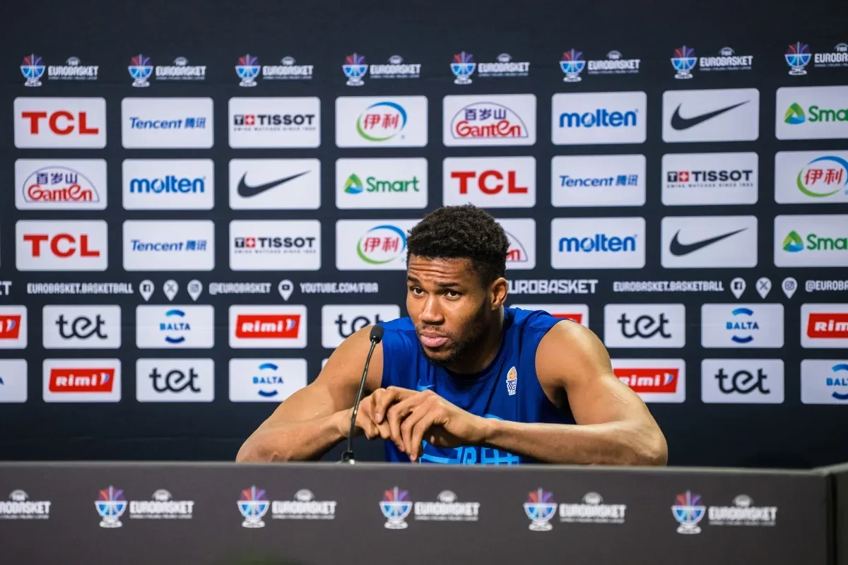 Αντετοκούνμπο: «Όταν κάνεις 12 εκατ. Έλληνες χαρούμενους είναι τεράστιο επίτευγμα»