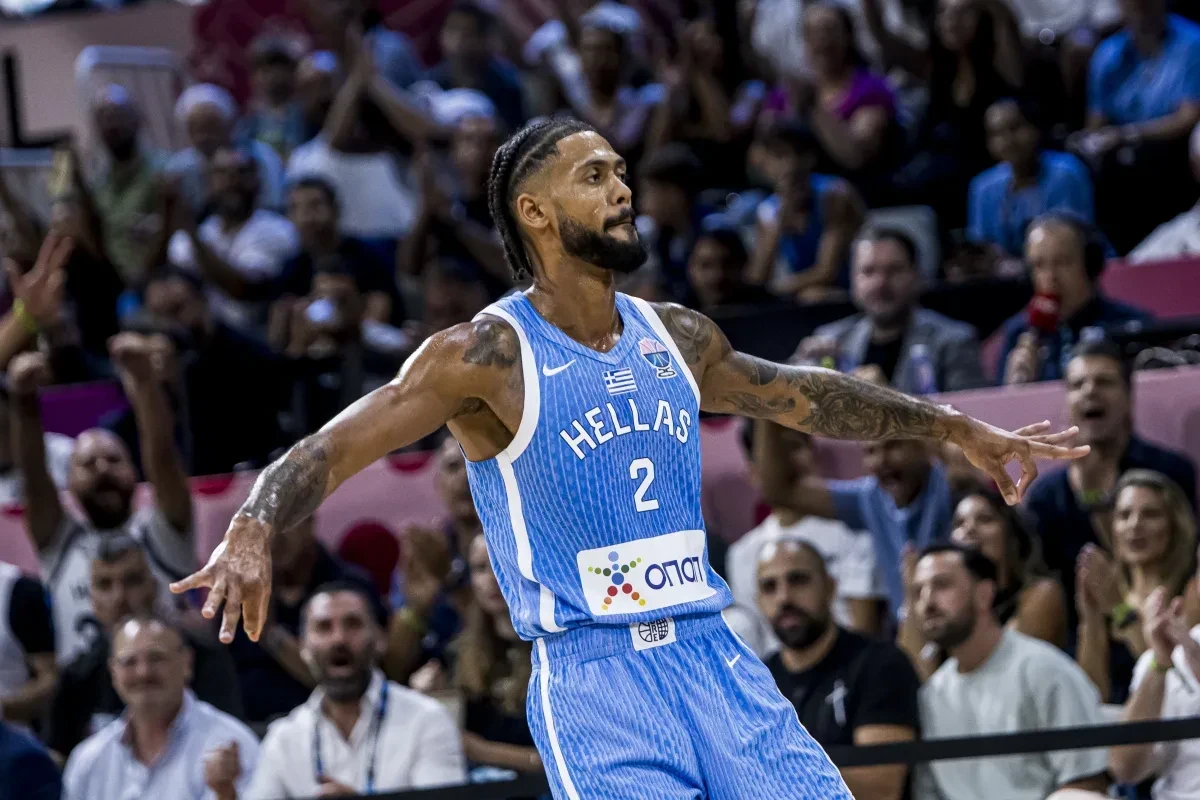 Ο... sniper Ντόρσεϊ το κατάλληλο συμπλήρωμα του Γιάννη στη «γαλανόλευκη» επίθεση