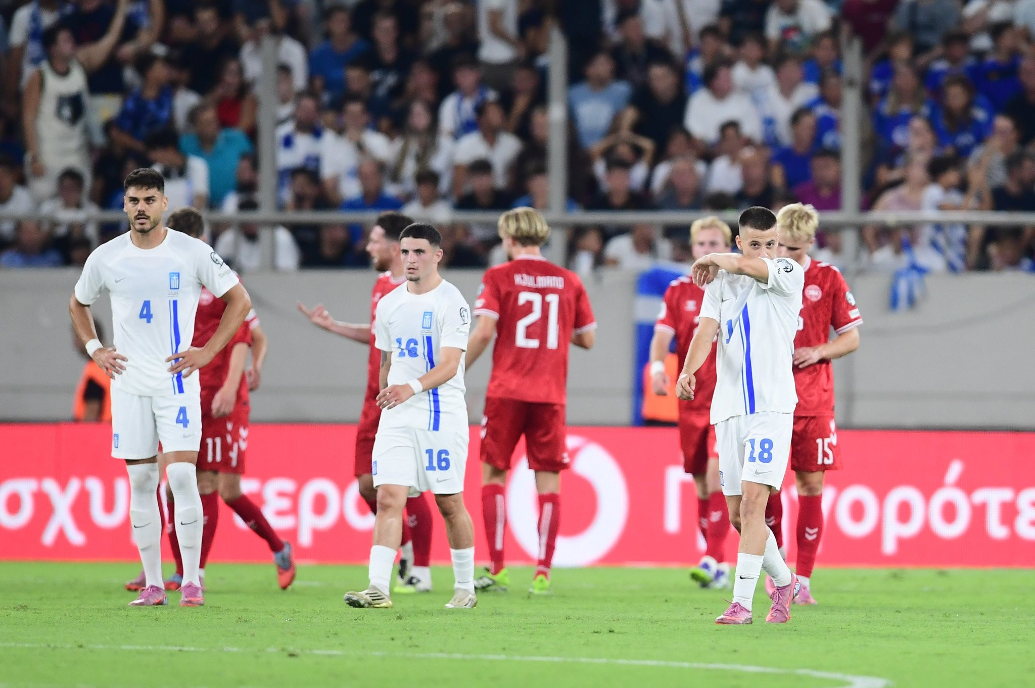 Η Δανία «άλωσε» το Καραϊσκάκη και η Εθνική Ελλάδας τώρα… τρέχει