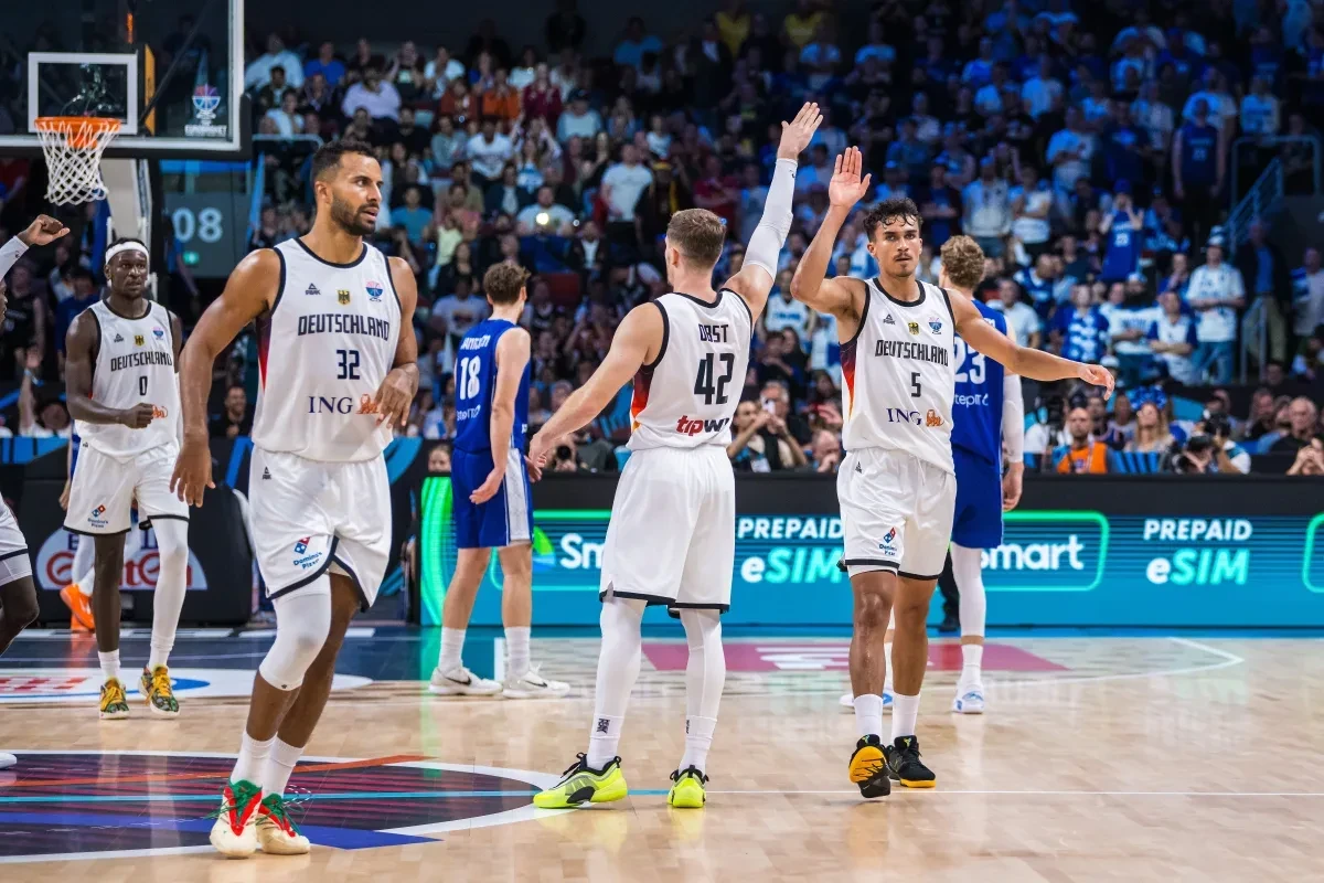 Αήττητη και με 101 πόντους μέσο όρο στον τελικό η Γερμανία