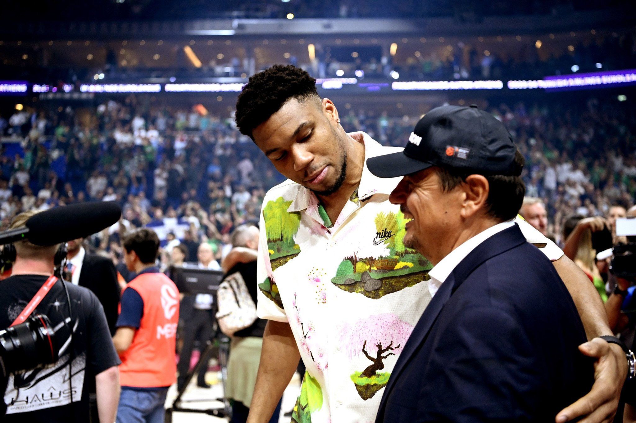 Θα... σπάσουν τα ταμεία: Η Euroleague πριν το Ελλάδα-Τουρκία θυμήθηκε την εκτίμηση του Γιάννη στον Αταμάν