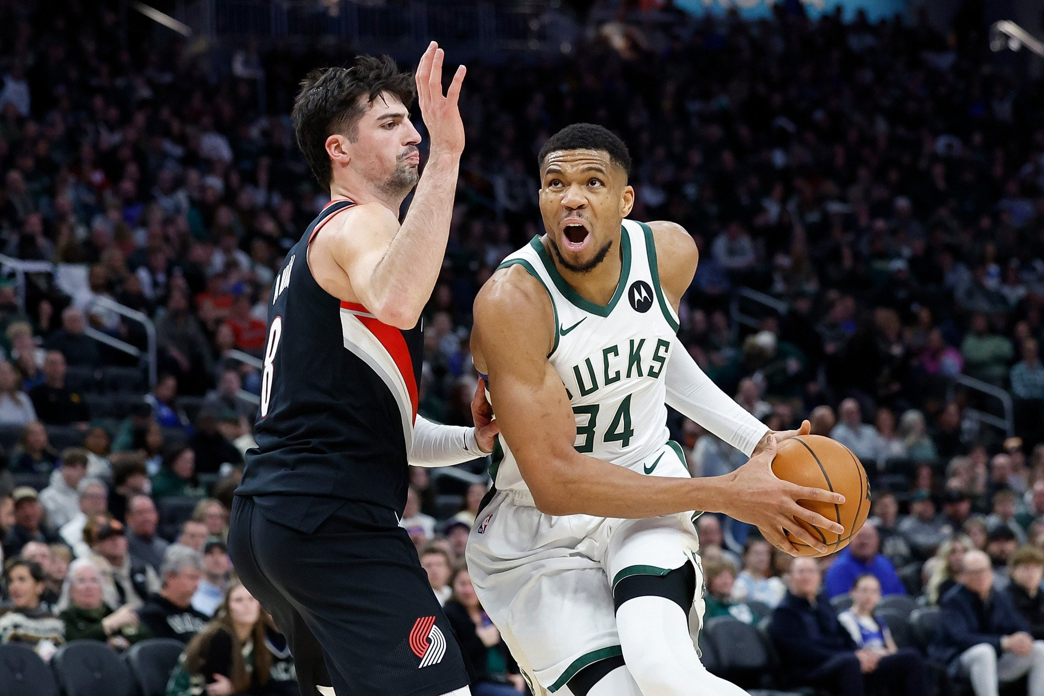 Αντετοκούνμπο εναντίον Άβντιγια: Ο Ισραηλινός υποφέρει από τον «Greek Freak» στο NBA