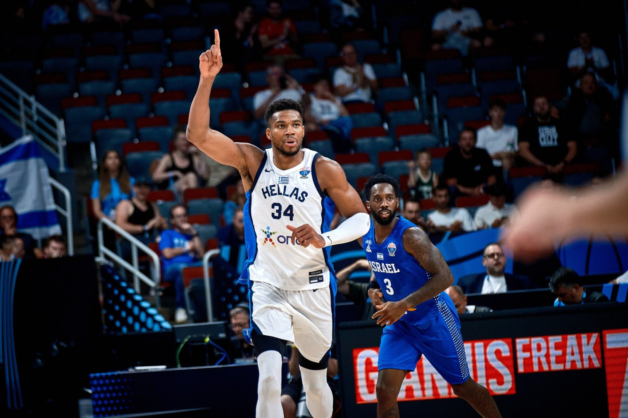 Ο Γιάννης Αντετοκούνμπο κάνει το καλύτερο τουρνουά της καριέρας του με τη φανέλα της Εθνικής