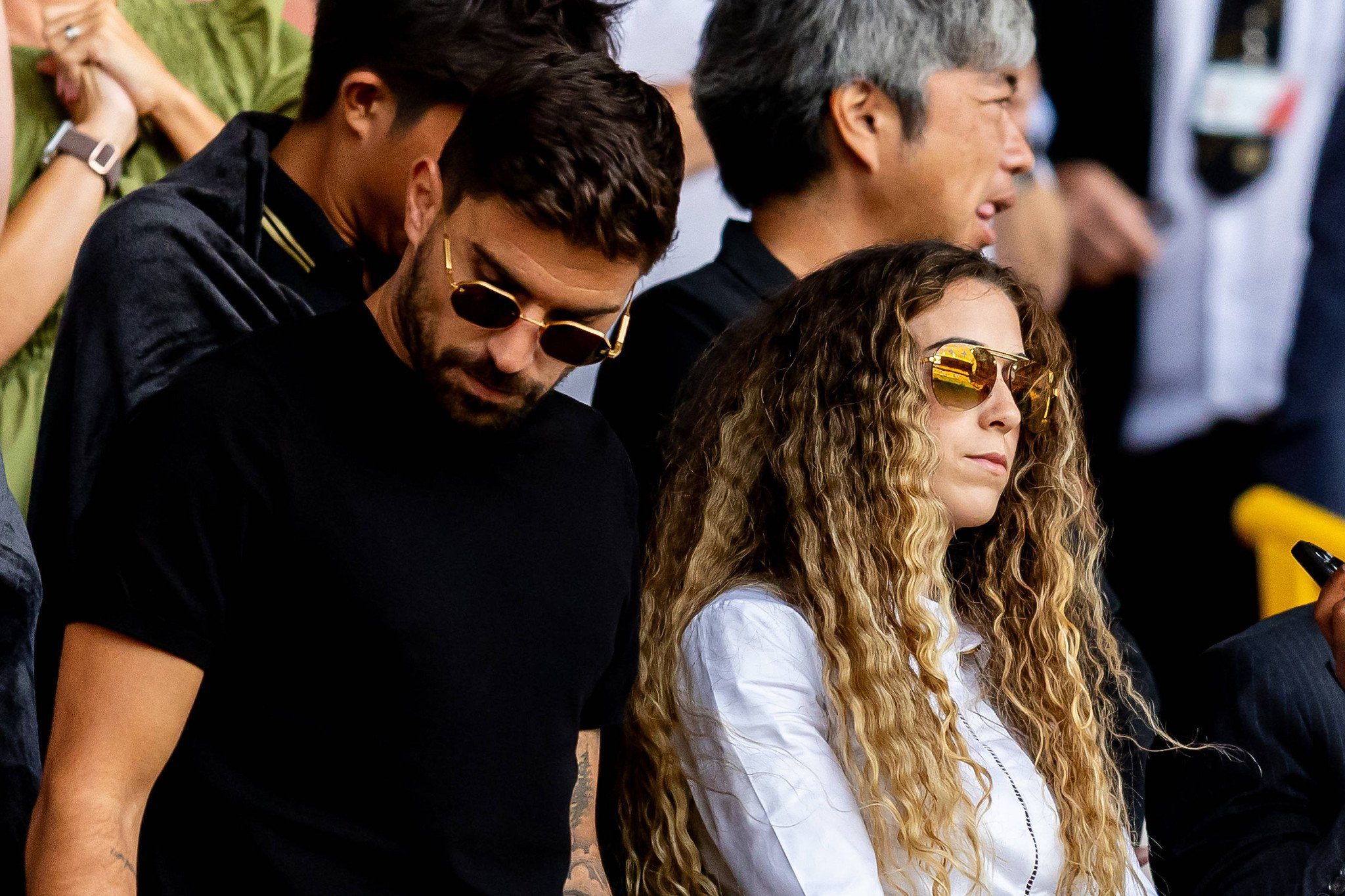 Προκαλούν σάλο οι φήμες για δεσμό της χήρας του Ζότα με τον κολλητό του (photo)