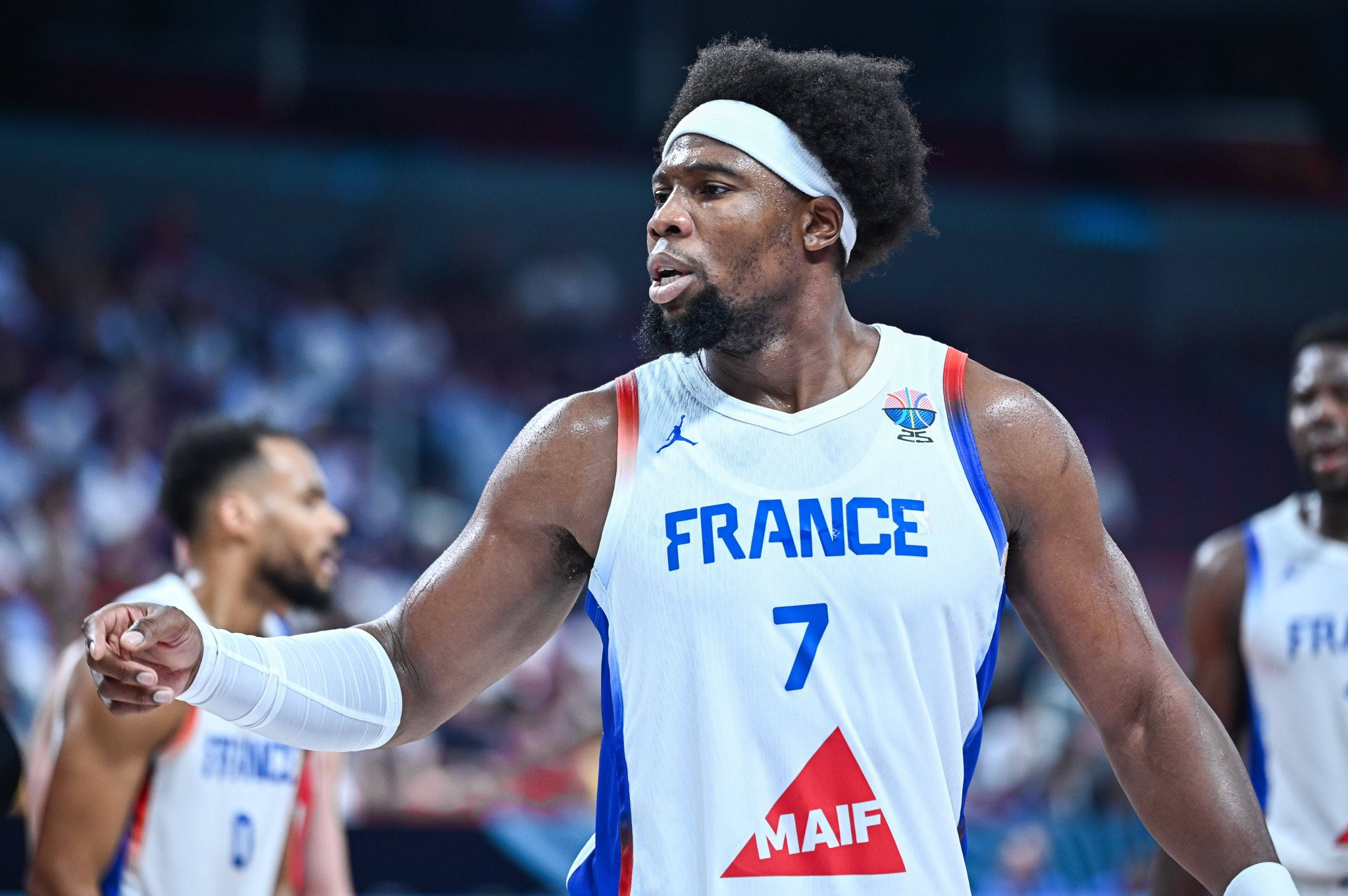 «Επεισόδιο» Γιαμπουσέλε με Γεωργιανό δημοσιογράφο: «Δεν είσαι παίκτης για να πανηγυρίζεις»