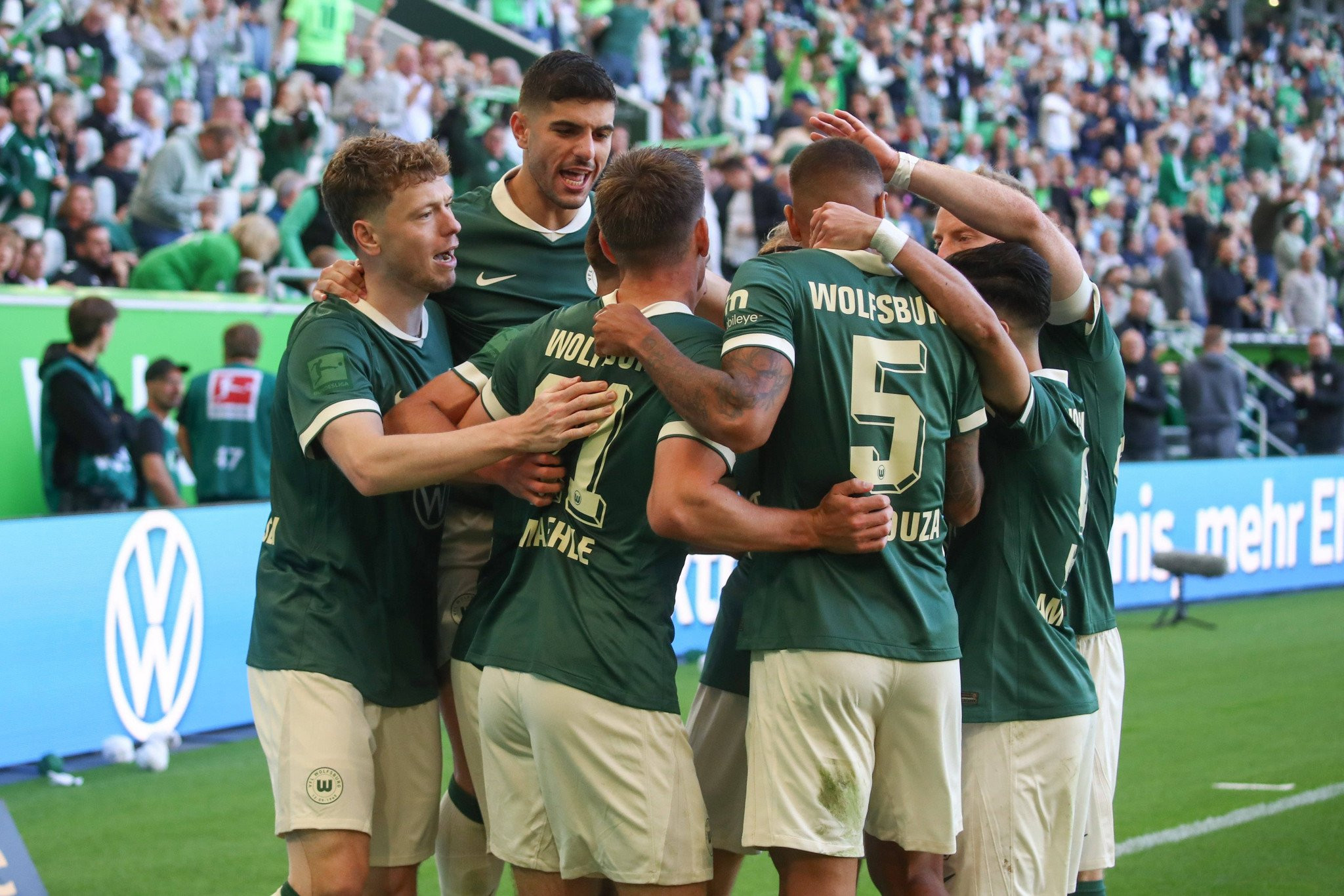 Άνετα η Ντόρτμουντ, ανατροπάρα για Φράιμπουργκ, την «πάτησε» στις καθυστερήσεις η Βόλσφμπουργκ