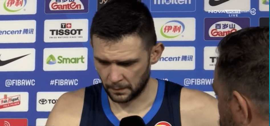 Από τη λύπη στη χαρά: Ο Παπανικολάου είχε «λυγίσει» πριν από δύο χρόνια μετά από ήττα από τη Λιθουανία (video)