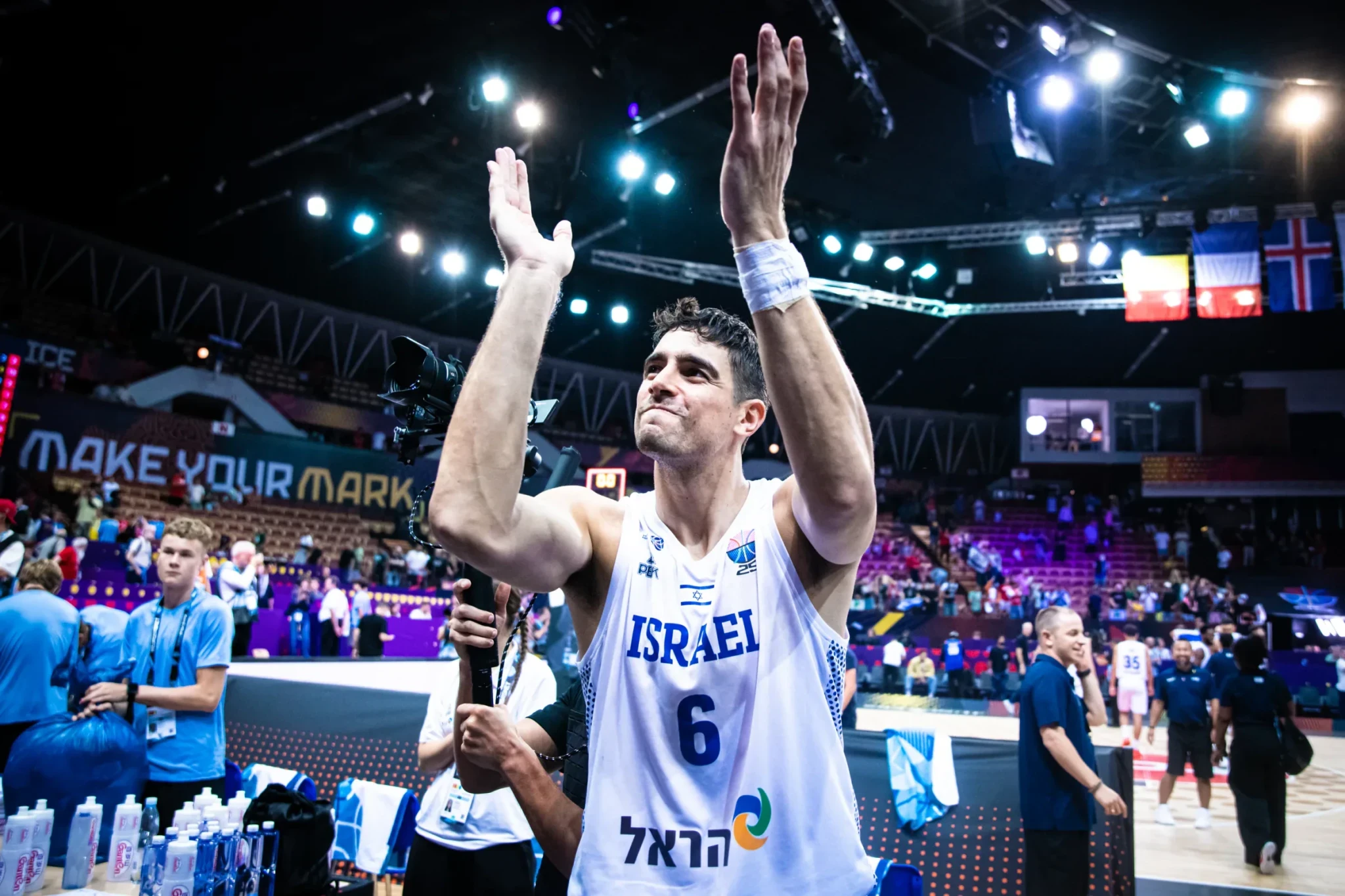 Σέγκεφ: «Η πίεση είναι στην Ελλάδα για το παιχνίδι της Κυριακής»