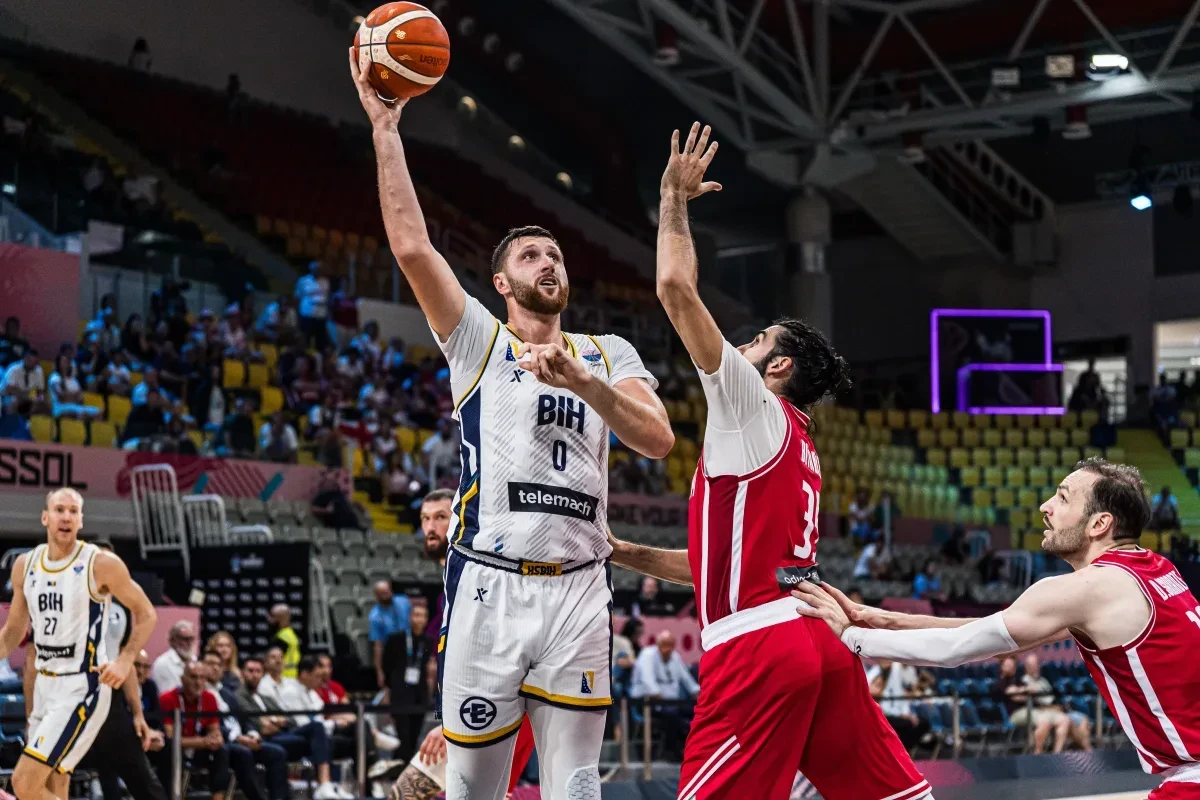 «Λύγισε» την Γεωργία και έκλεισε θέση στα νοκ άουτ του Eurobasket 2025 η Βοσνία