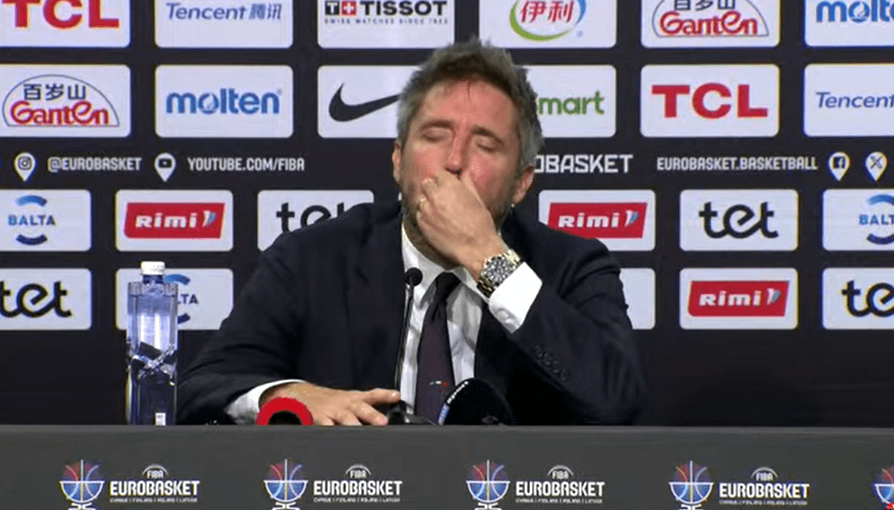 Τέλος ο Ποτσέκο από την Εθνική Ιταλίας - Αποχώρησε με δάκρυα από την αίθουσα τύπου (video)