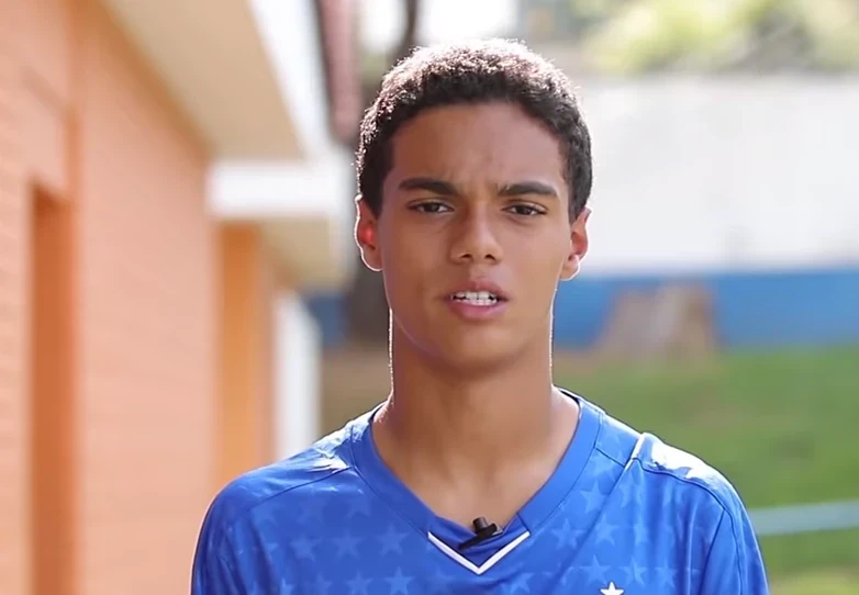 Η νέα ζωή του γιου του Ροναλντίνιο μετά την αποχώρησή του από την Μπαρτσελόνα - «Ποτέ δεν ήθελα να είμαι ο πατέρας μου»