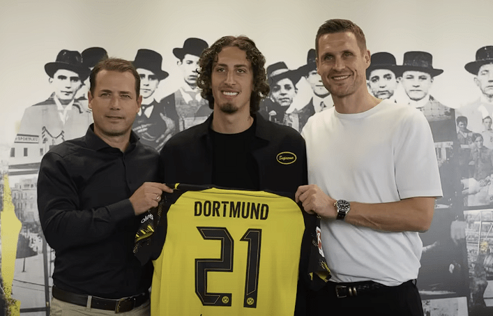 Αποχαιρέτησαν τις ομάδες του με... copy-paste μήνυμα και έγιναν viral