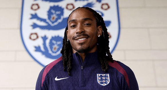 Έτοιμος να γίνει o πρώτος Μουσουλμάνος παίκτης της Αγγλίας ο Σπενς: «Νομίζω ότι αν μπορώ εγώ, μπορούν όλοι»