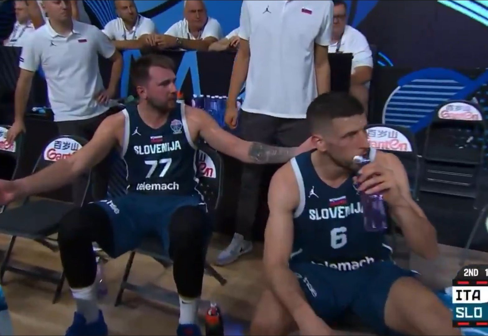 Έξαλλος ο Ντόντσιτς με τους συμπαίκτες του: ««Συγκεντρωθείτε ρε μ@λ@κ€ς, μην γ@μ!€στ€» (video)