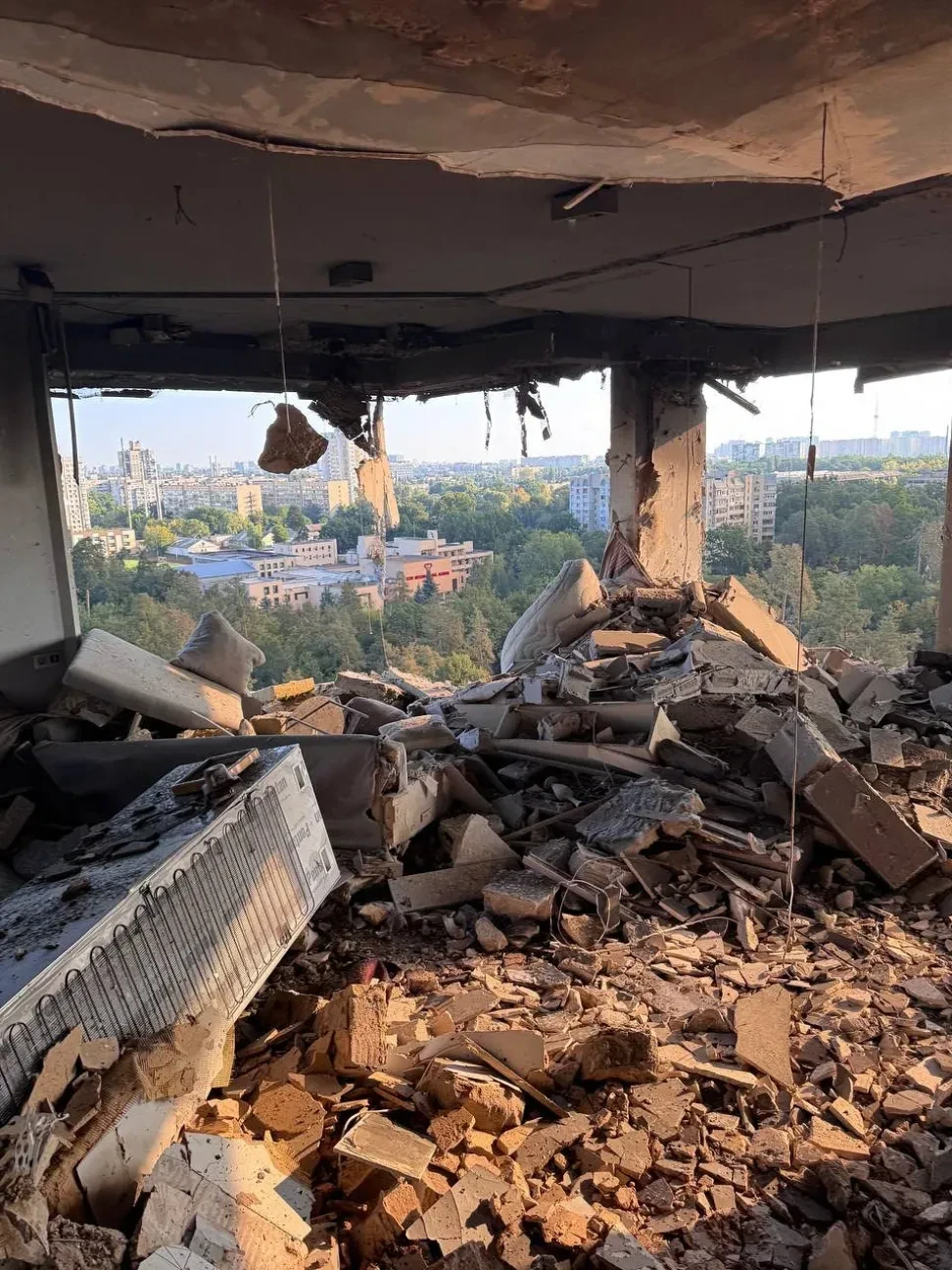 Οι Ρώσοι χτύπησαν το σπίτι του Σουντάκοφ στην Ουκρανία - Ήταν μέσα η οικογένειά του (video)