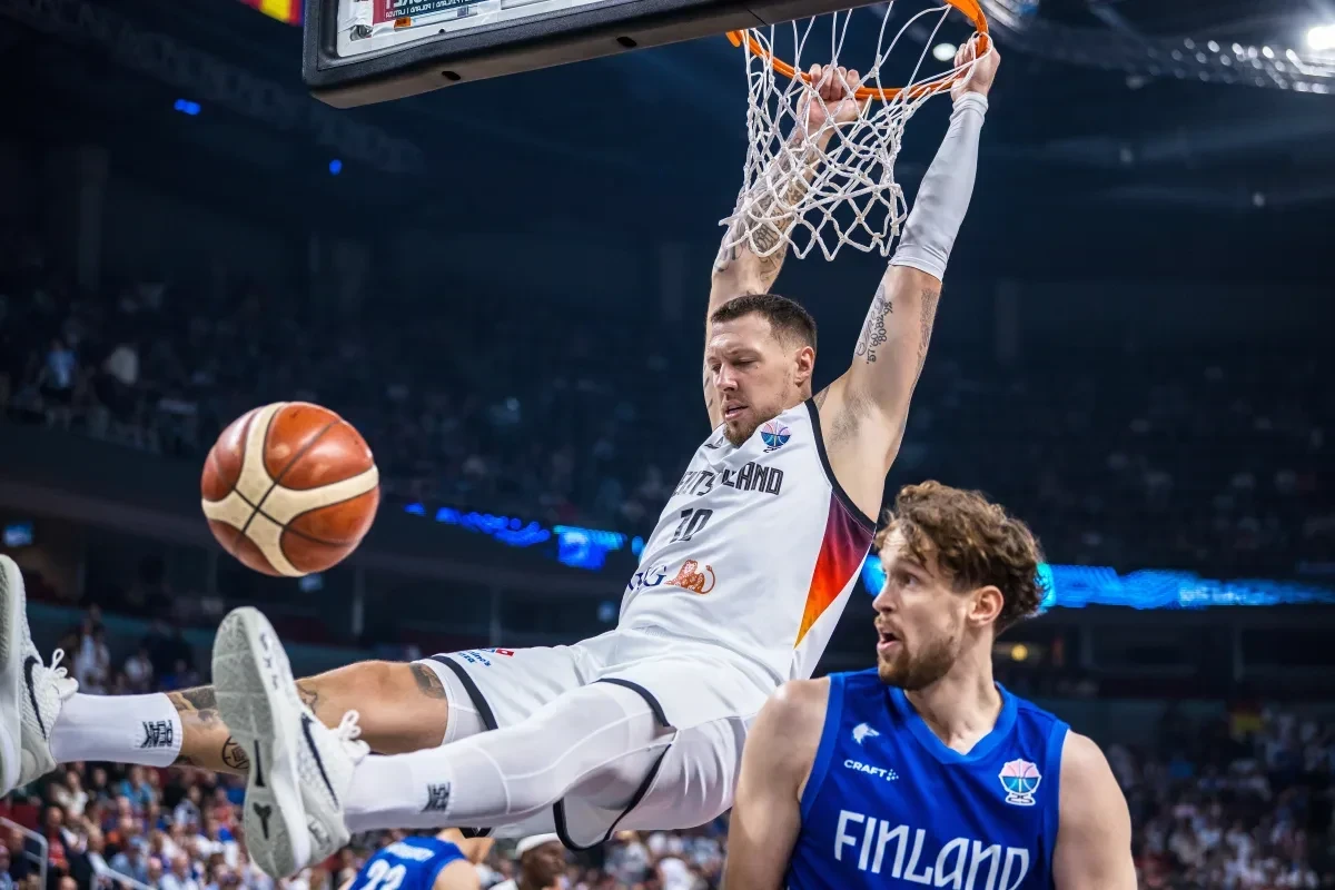 Ιστορικό... ημίχρονο από την Γερμανία που σταμάτησε στους 61 πόντους κόντρα στη Φινλανδία