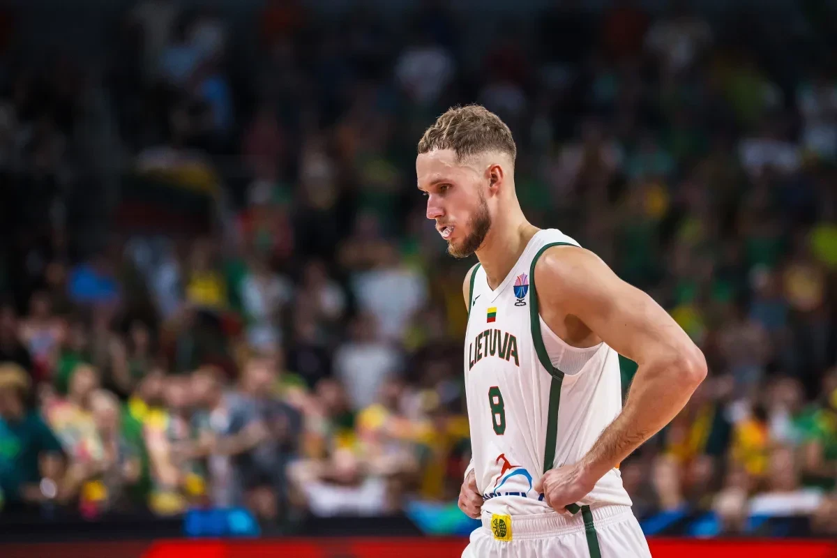 Σεντεκέρσκις: «Οι διαιτητές νταντεύουν τα αστέρια»