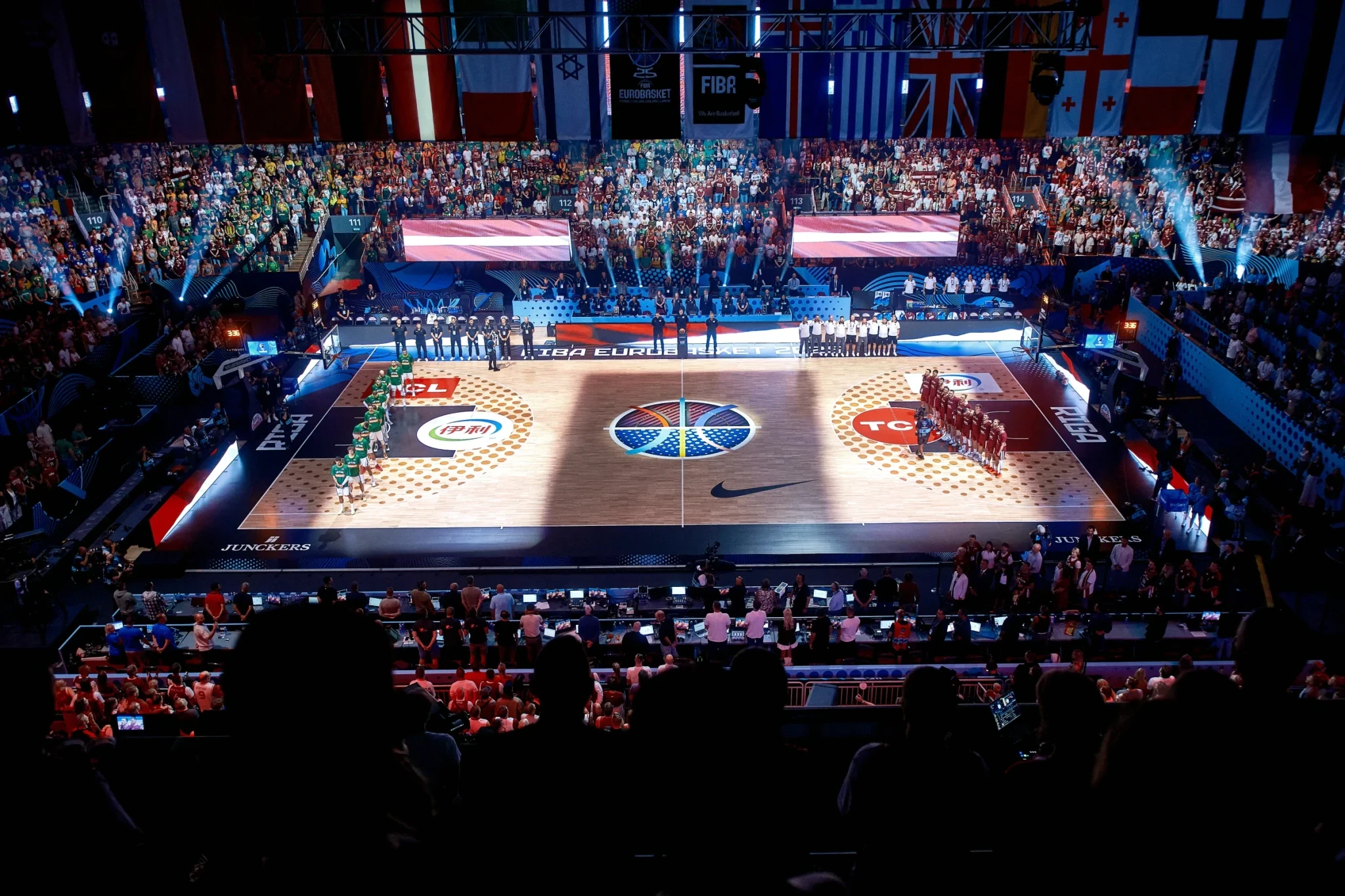 Βλέποντας Eurobasket σε... μισογεμάτα γήπεδα