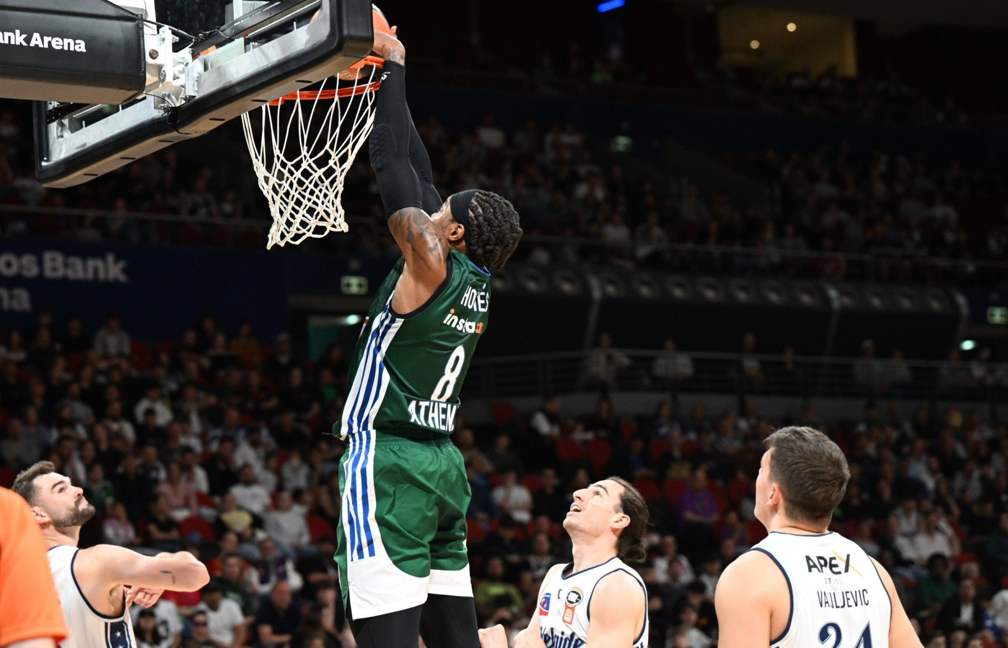 Το πρώτο καλάθι του Χολμς με τη φανέλα του Παναθηναϊκού (video)