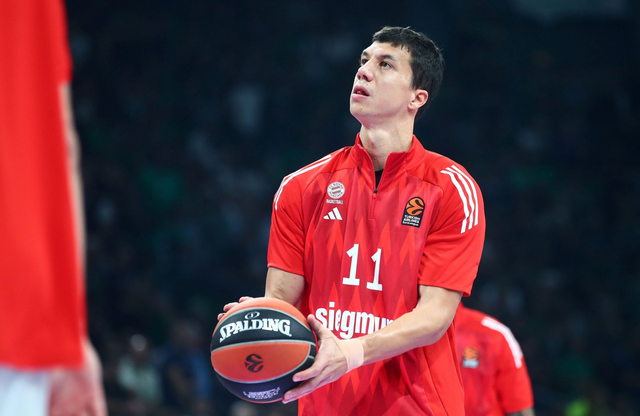 Ο Λούτσιτς αποκάλυψε τον λόγο που απέρριψε την προσφορά της Παρτίζαν και έμεινε στην Μπάγερν