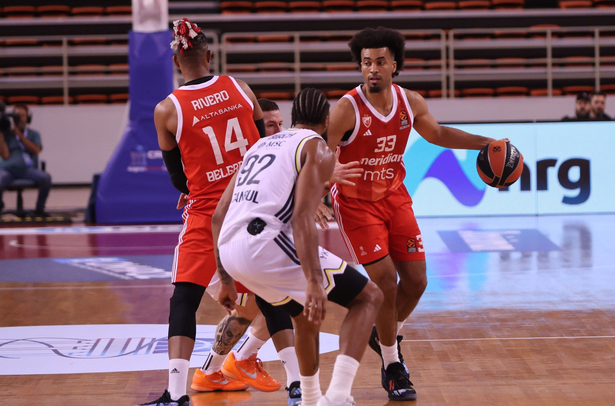 Φιλική νίκη για τον Ερυθρό Αστέρα κόντρα στην Φενέρμπαχτσε για το τουρνουά της Κρήτης