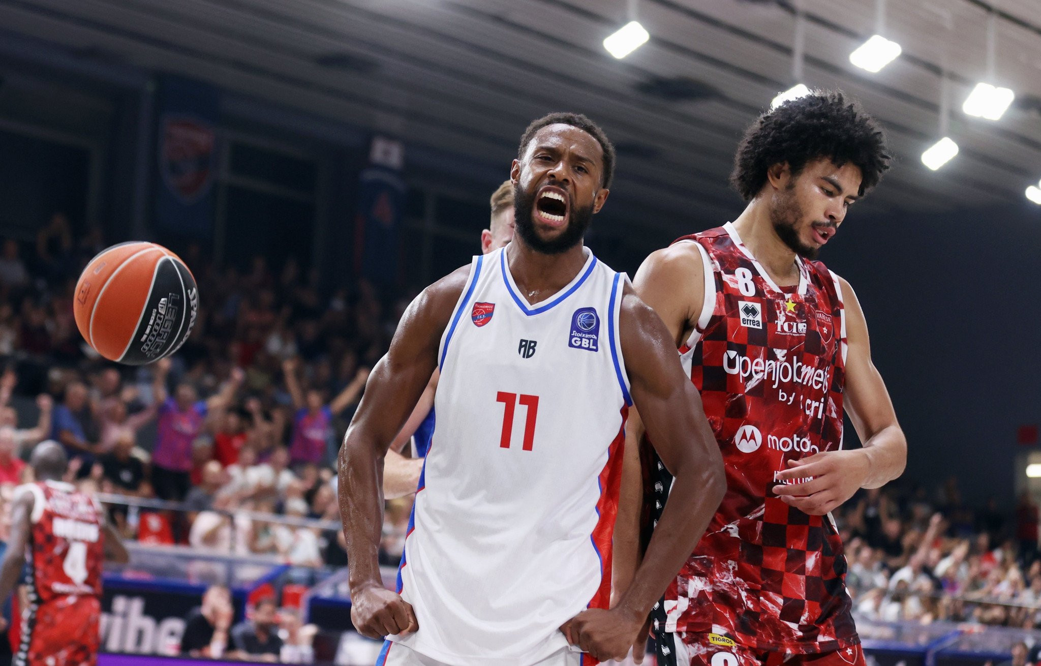 Με Χαντς και Λιούις ο Πανιώνιος πήρε το «θρίλερ» κόντρα στη Βαρέζε