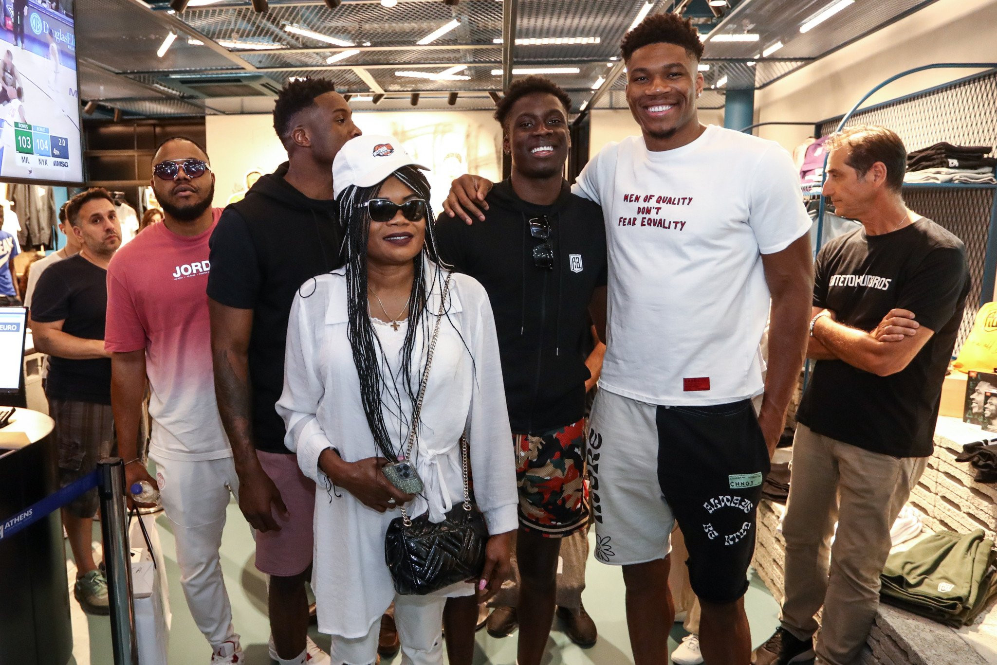 Ο... πέμπτος και άγνωστος Αντετοκούνμπο οργανώνει συναυλία - Στο πλευρό του ο Γιάννης, δείτε την ανάρτηση του (photo)