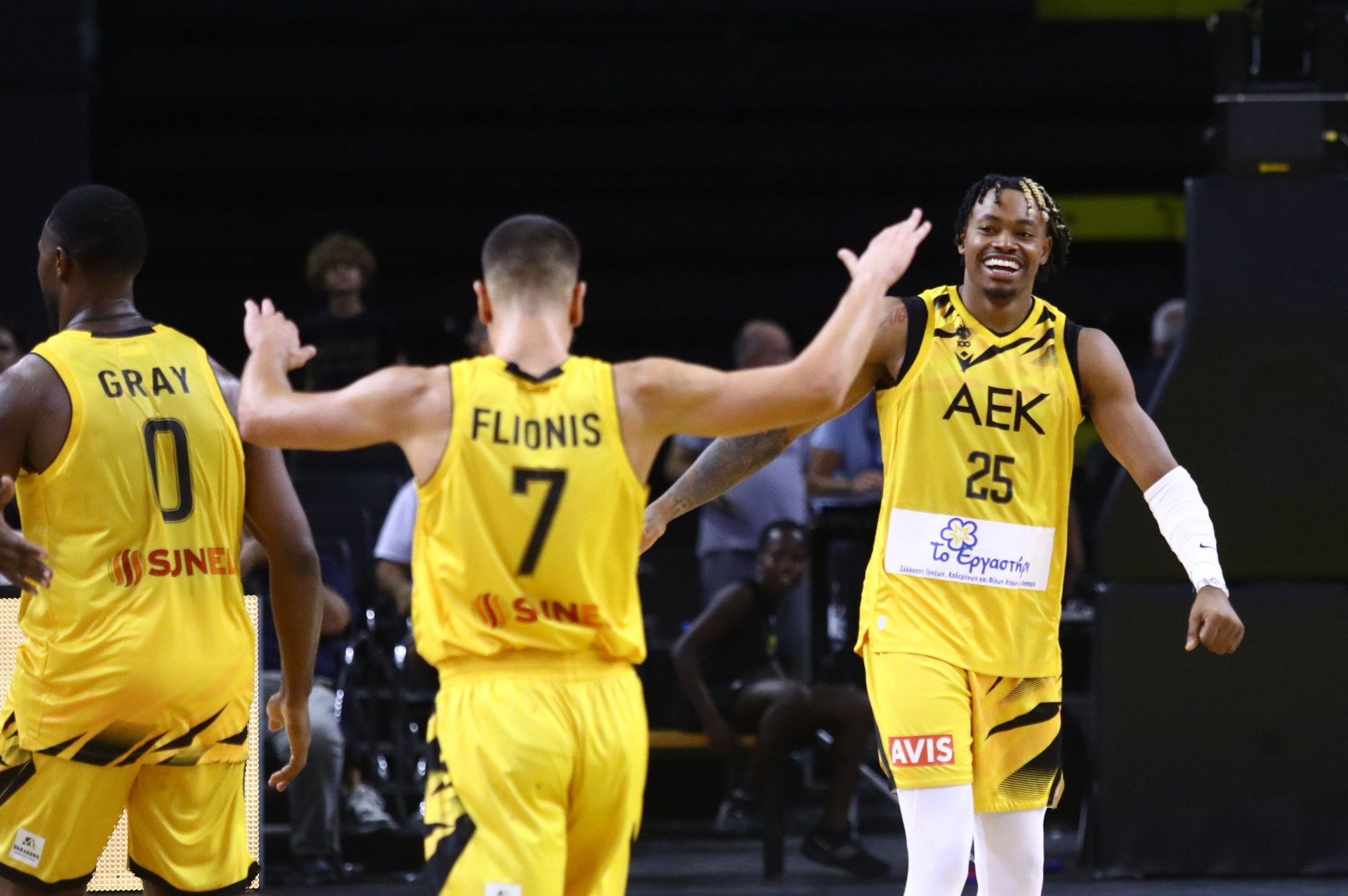 Εξαιρετικό τρίτο δεκάλεπτο και προβάδισμα για την ΑΕΚ κόντρα στη Φενέρμπαχτε (video)