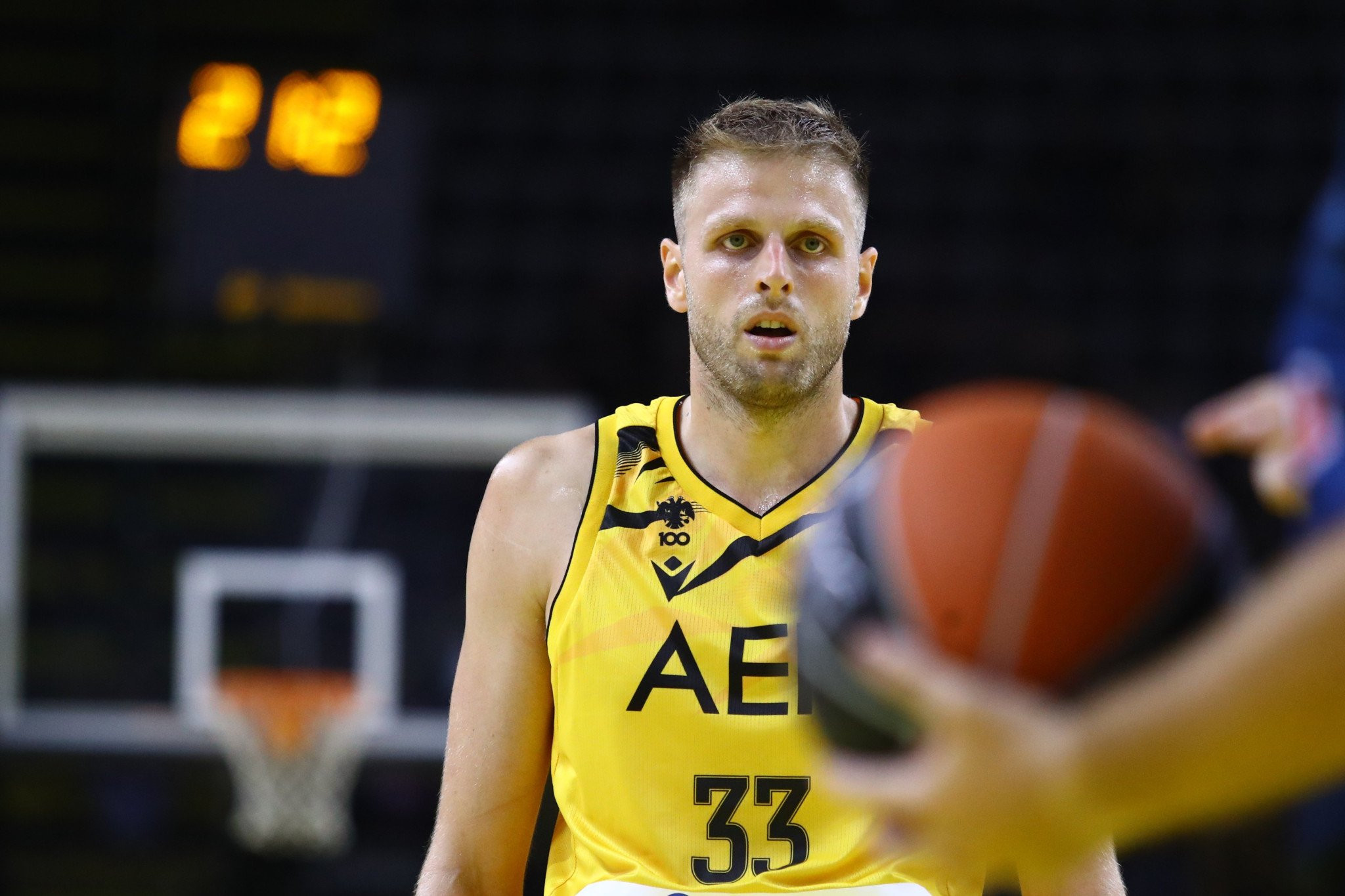 Ο Βασίλης Χαραλαμπόπουλος στο Athletiko: «Υπάρχει οικογενειακό κλίμα στην ΑΕΚ, θέλω να βοηθήσω την ομάδα»