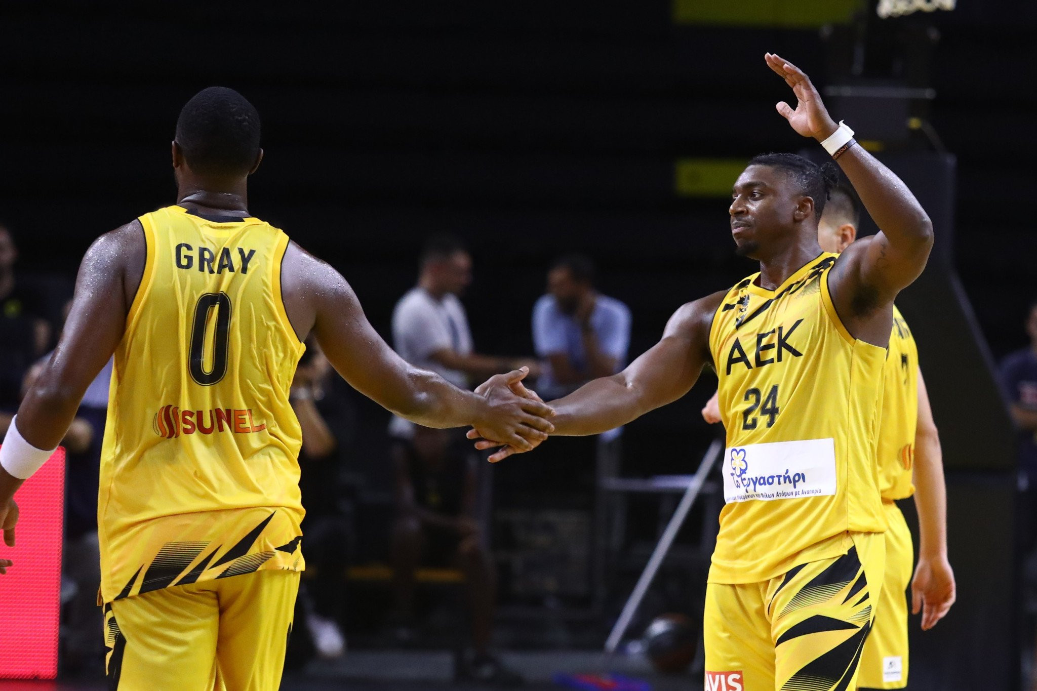 Γκρέι και ΜπάρτλεΪ «έχτισαν» χημεία στην ΑΕΚ πριν καν πατήσουν παρκέ σαν συμπαίκτες
