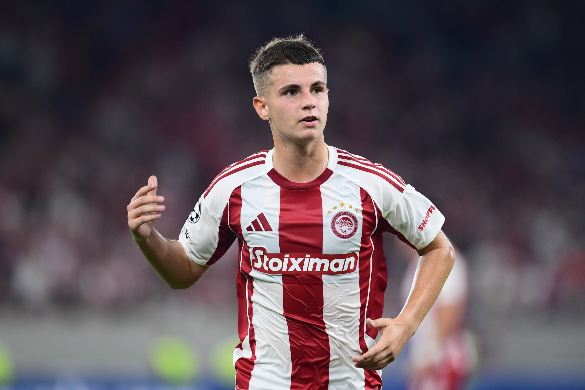 «Τέσσερις ομάδες της Premier League και η Νάπολι ενδιαφέρονται για τον Μουζακίτη»