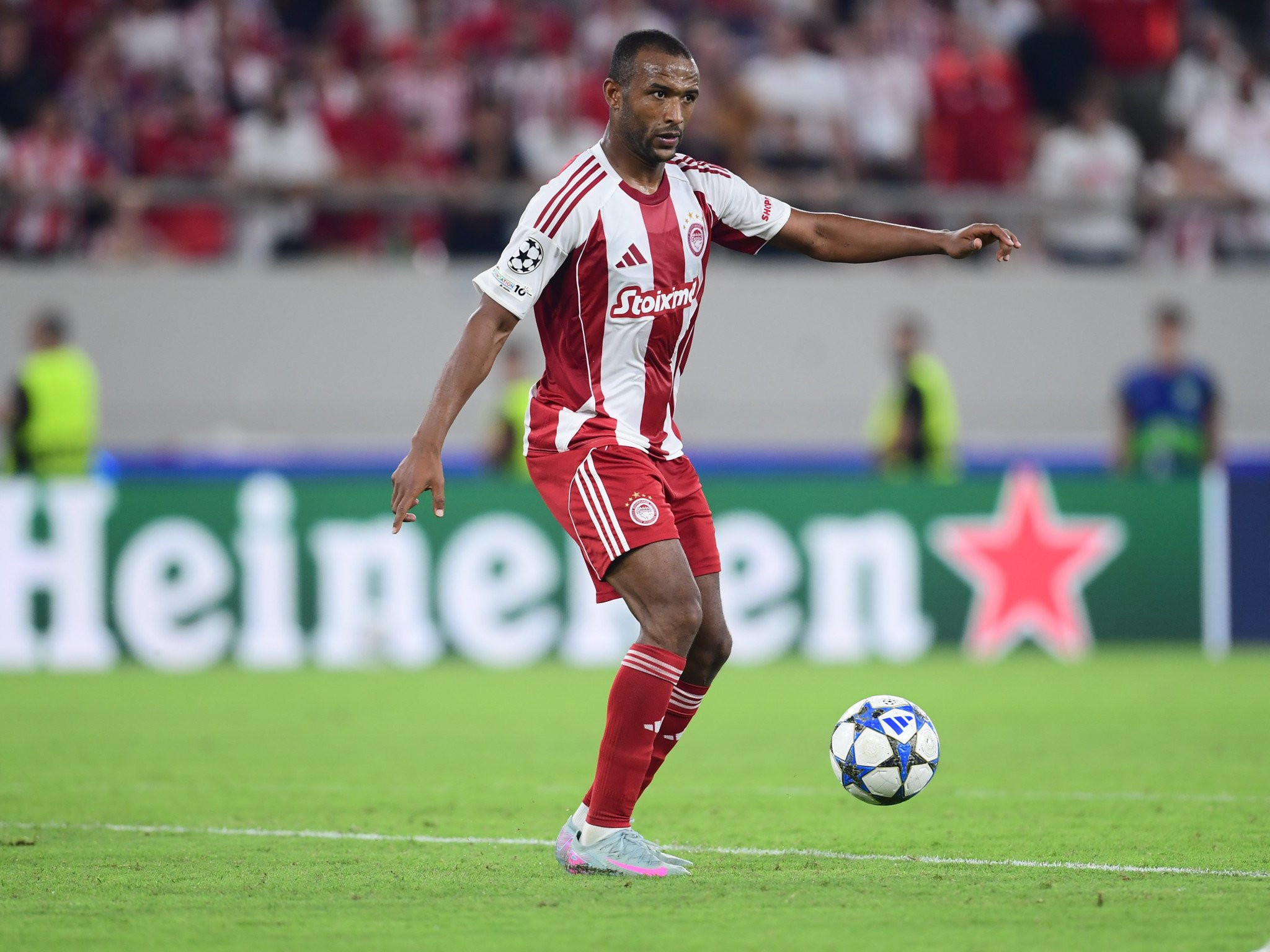 Η ενδεκάδα του Ολυμπιακού απέναντι στην Άρσεναλ