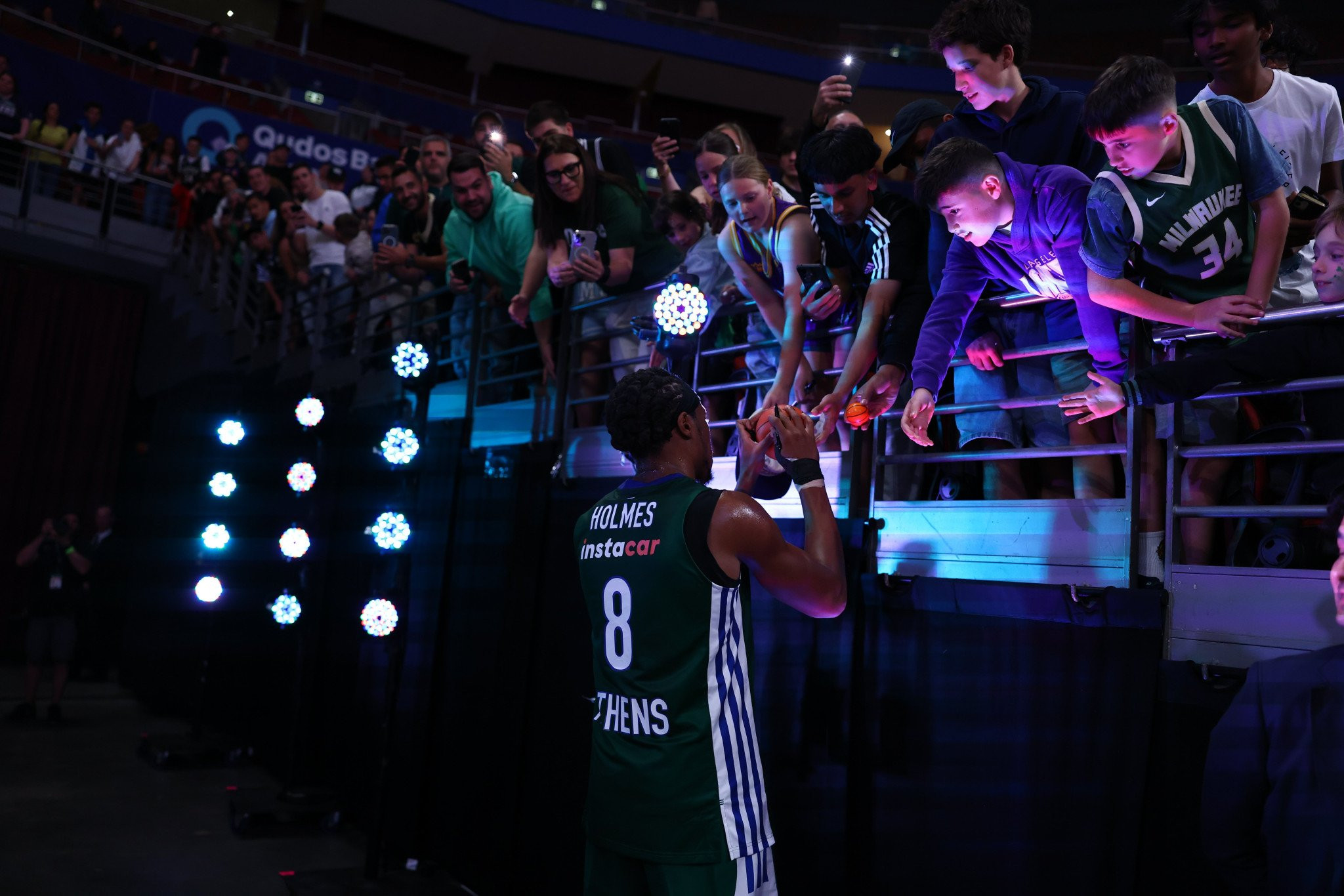 Χολμς: «Ευγνώμων που παίζω για ένα τέτοιο κλαμπ - Καταπληκτικοί οπαδοί»