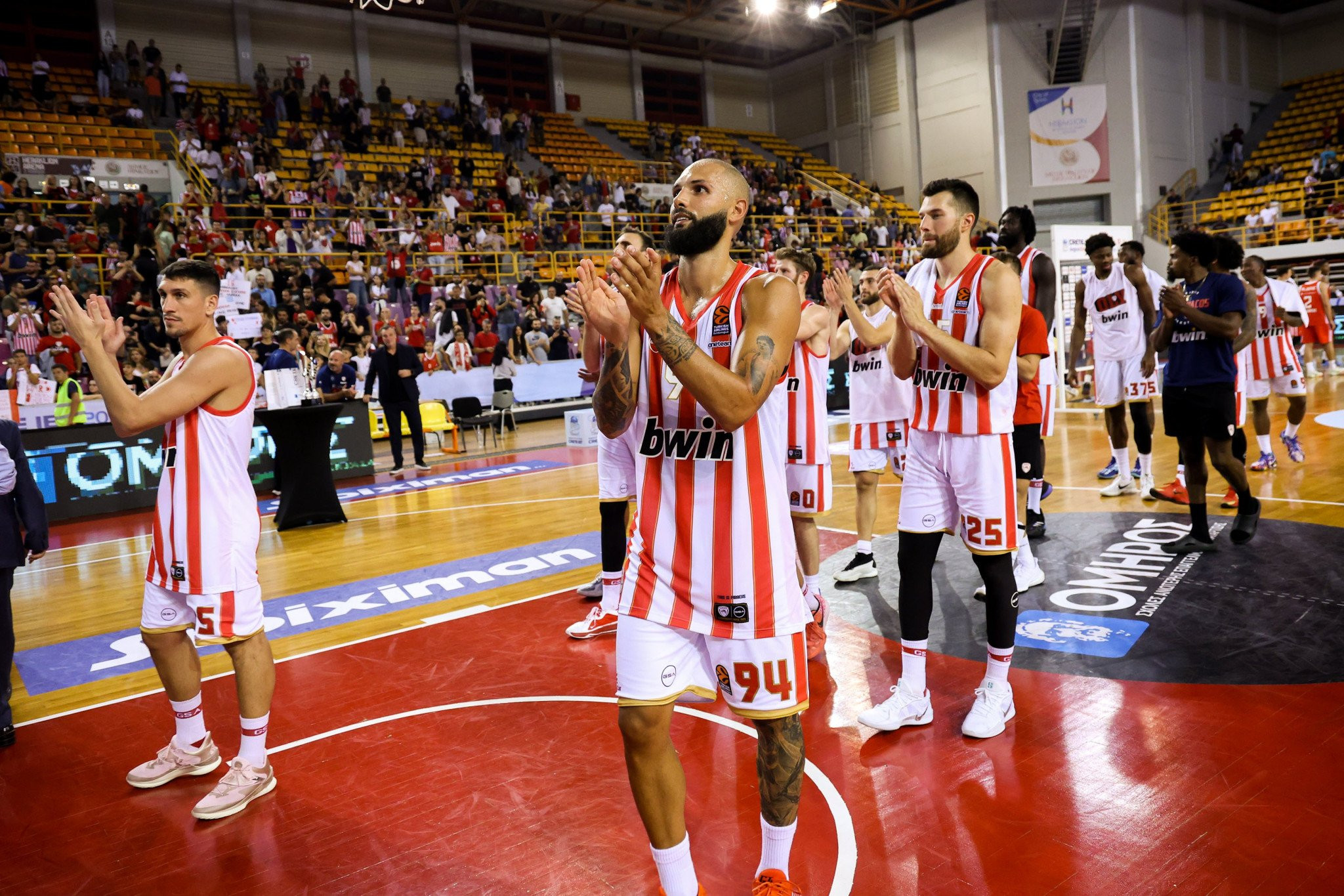 Αυτές είναι οι φανέλες του Ολυμπιακού για την σεζόν 2025/26 (pic-video)