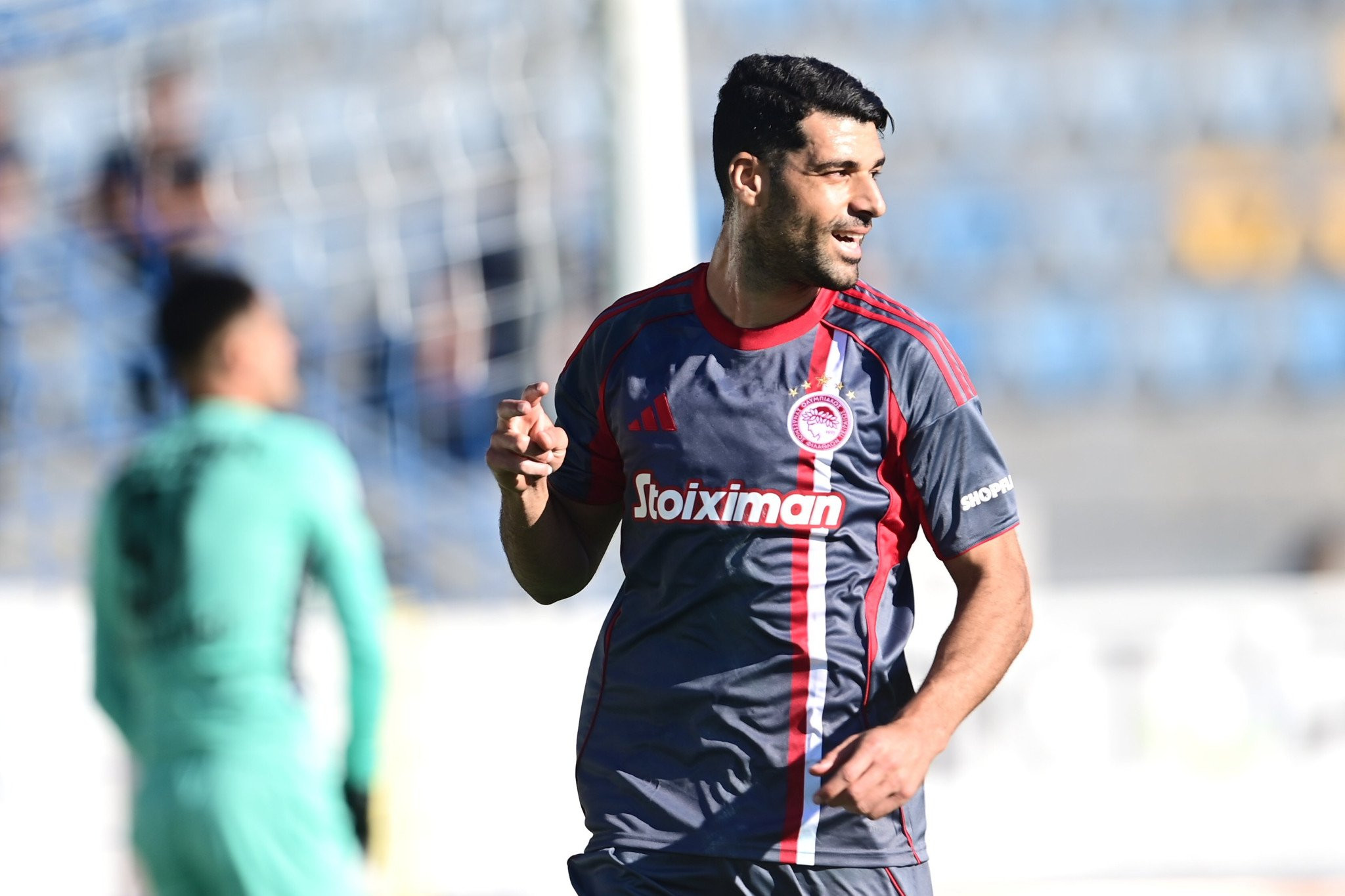 Με... καυτό Ταρέμι ο Ολυμπιακός πέρασε απ' την Τρίπολη και μπήκε με το «δεξί» στο Κύπελλο