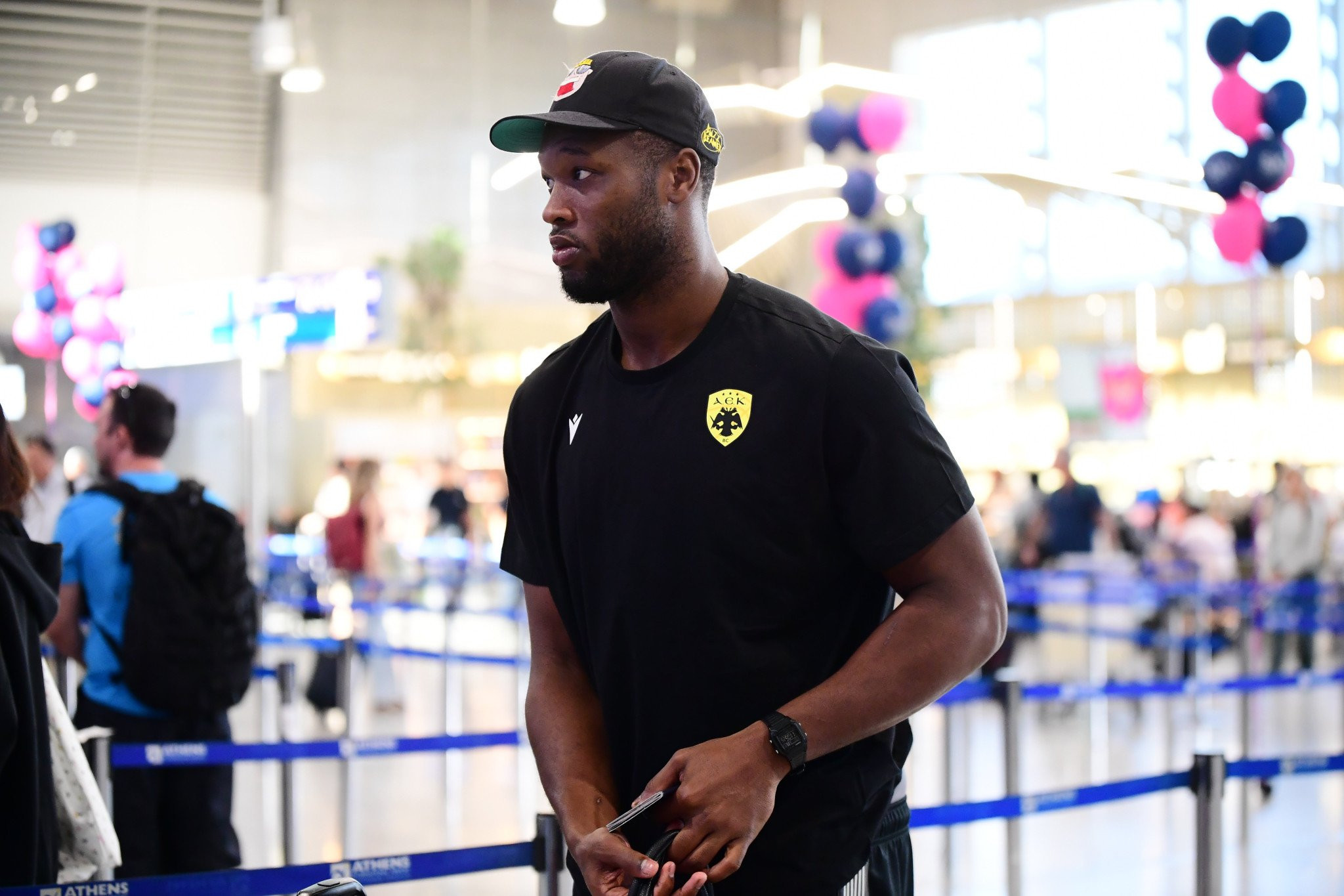 Από το αεροδρόμιο στο γήπεδο η ΑΕΚ και το μυαλό στον Προμηθέα