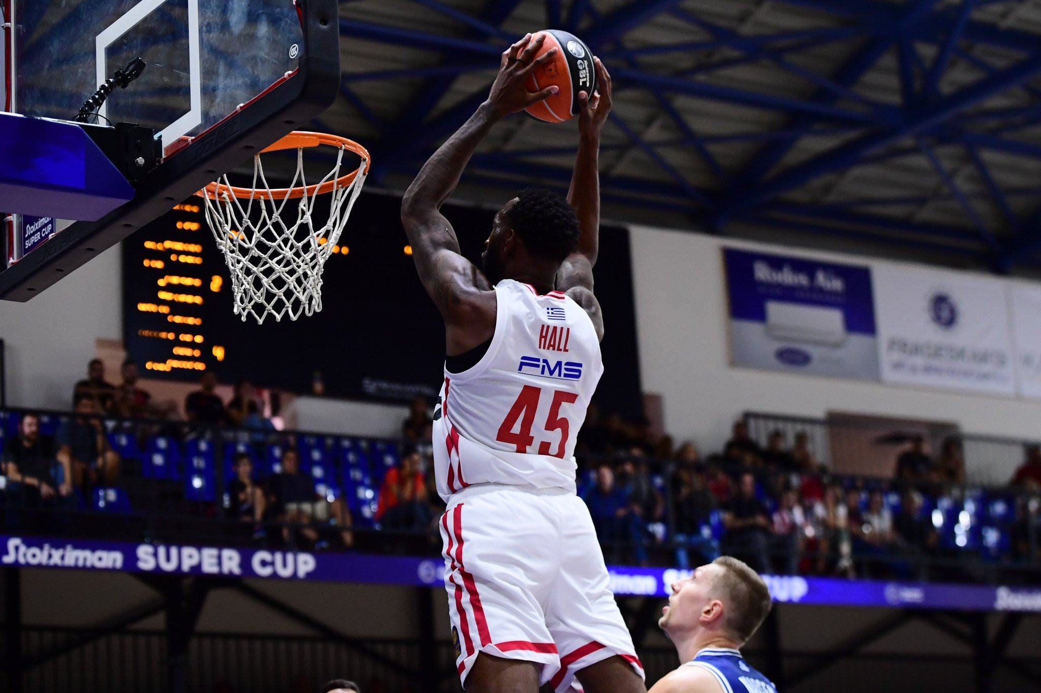 Oι δωδεκάδες Ολυμπιακού και Προμηθέα για τον τελικό του Super Cup