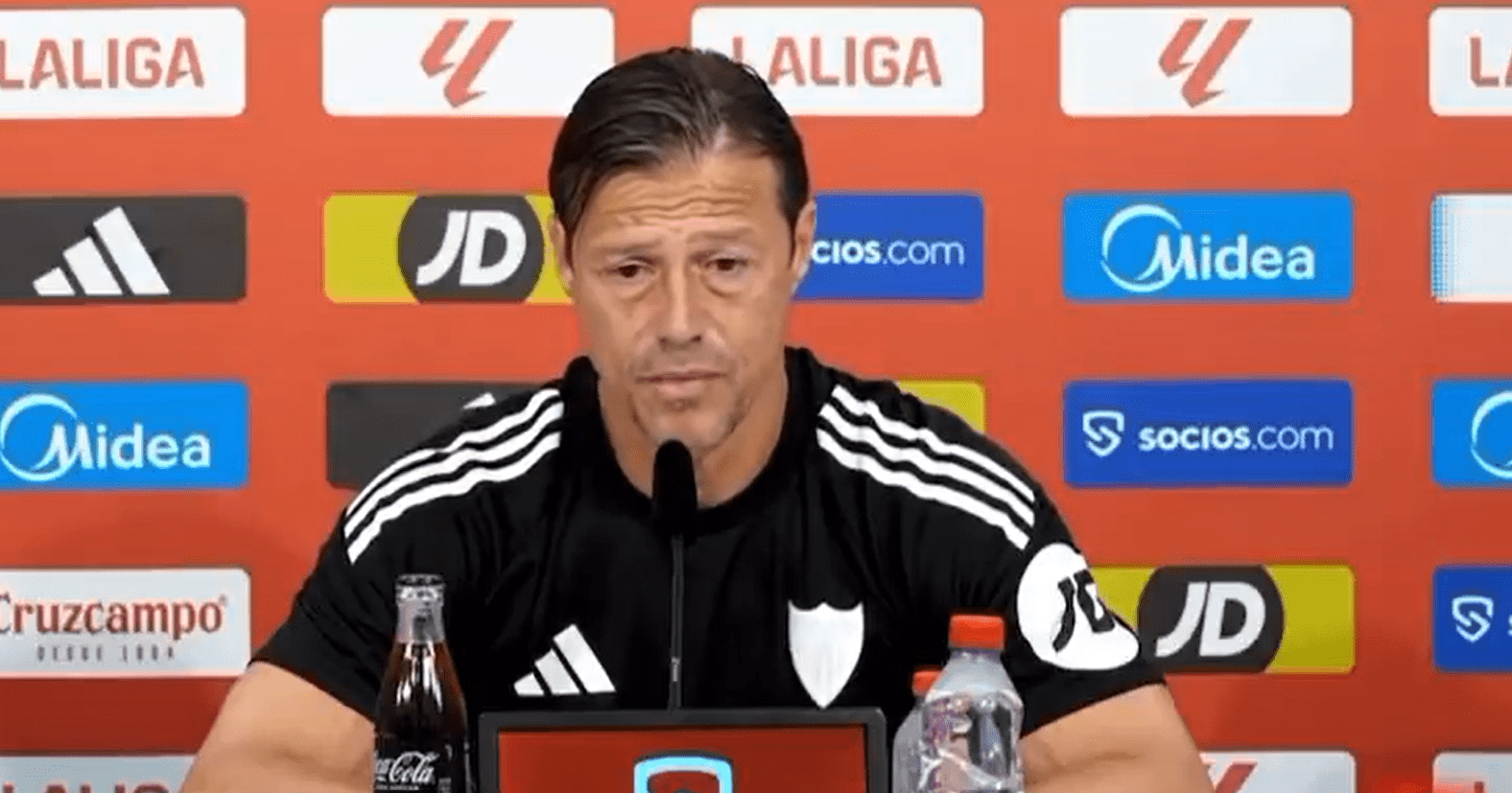 Καμία σκέψη του Αλμέιδα να παραιτηθεί - Τι αναφέρουν οι Ισπανοί