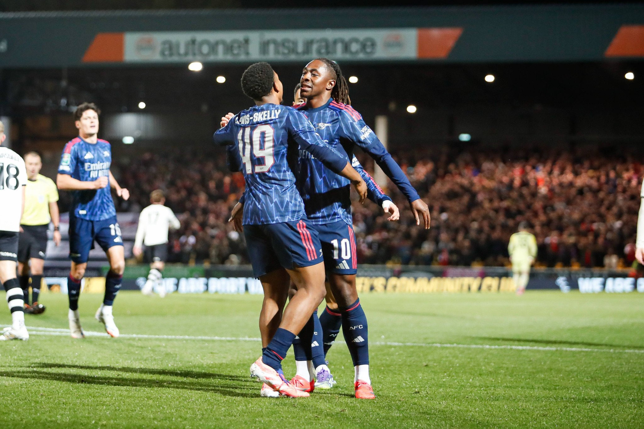 «Σβηστά» η Άρσεναλ νίκησε την Πορτ Βέιλ και συνεχίζει στο Carabao Cup (video)