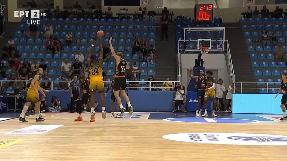 Το απίστευτο «buzzer beater» τρίποντο του Μπάρτλεϊ από το κέντρο του γηπέδου (video)