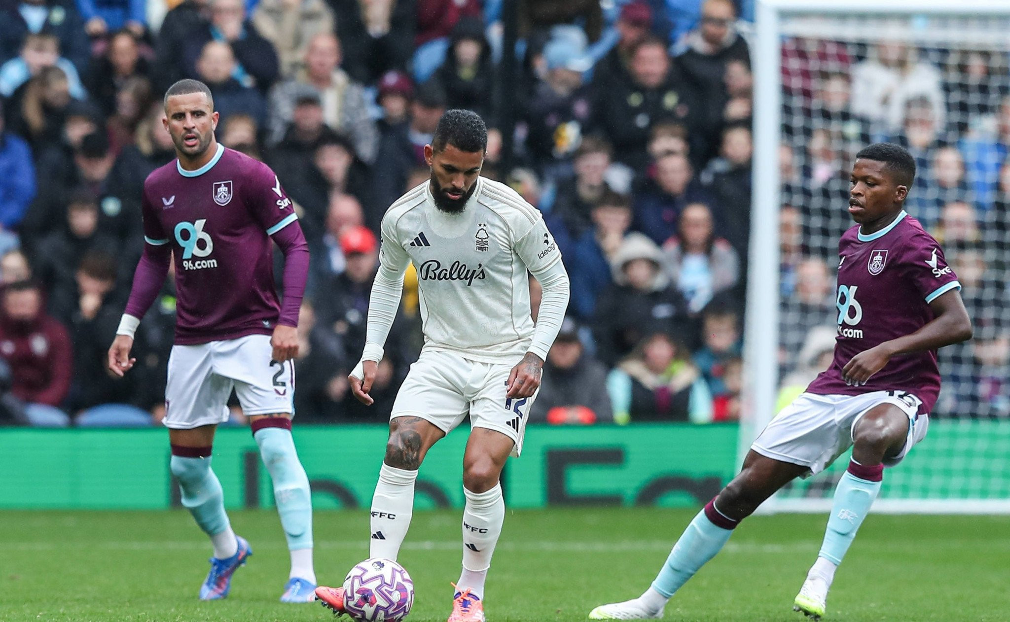 Πρώτος βαθμός για Ποστέκογλου στη Νότιγχαμ Φόρεστ, μοιρασιά για Μπράιτον και Τότεναμ