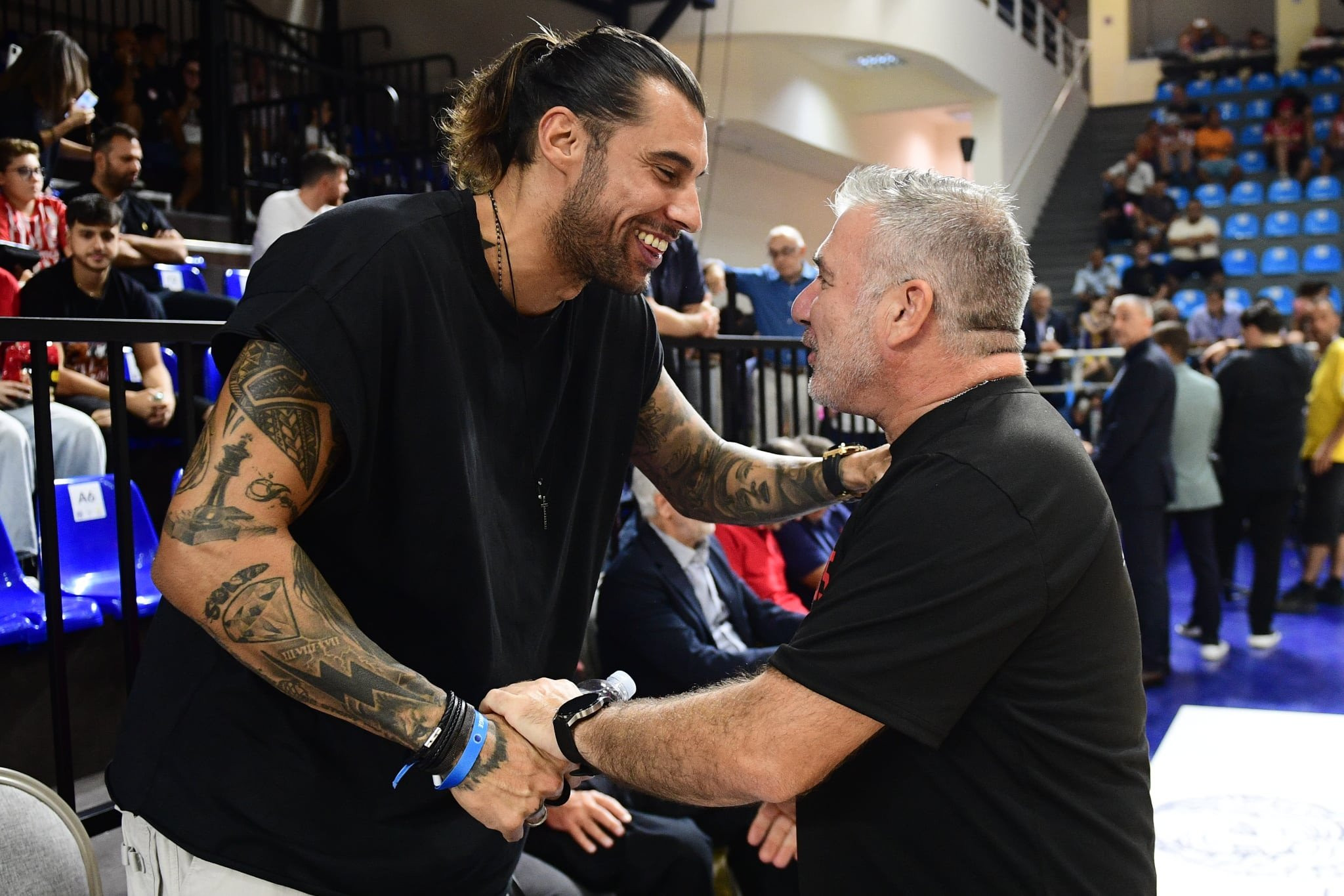 Οι φιλίες δεν ξεχνιούνται: Το τρυφερό τετ-α-τετ του Πρίντεζη με τον Δημήτρη Πασχόπουλο